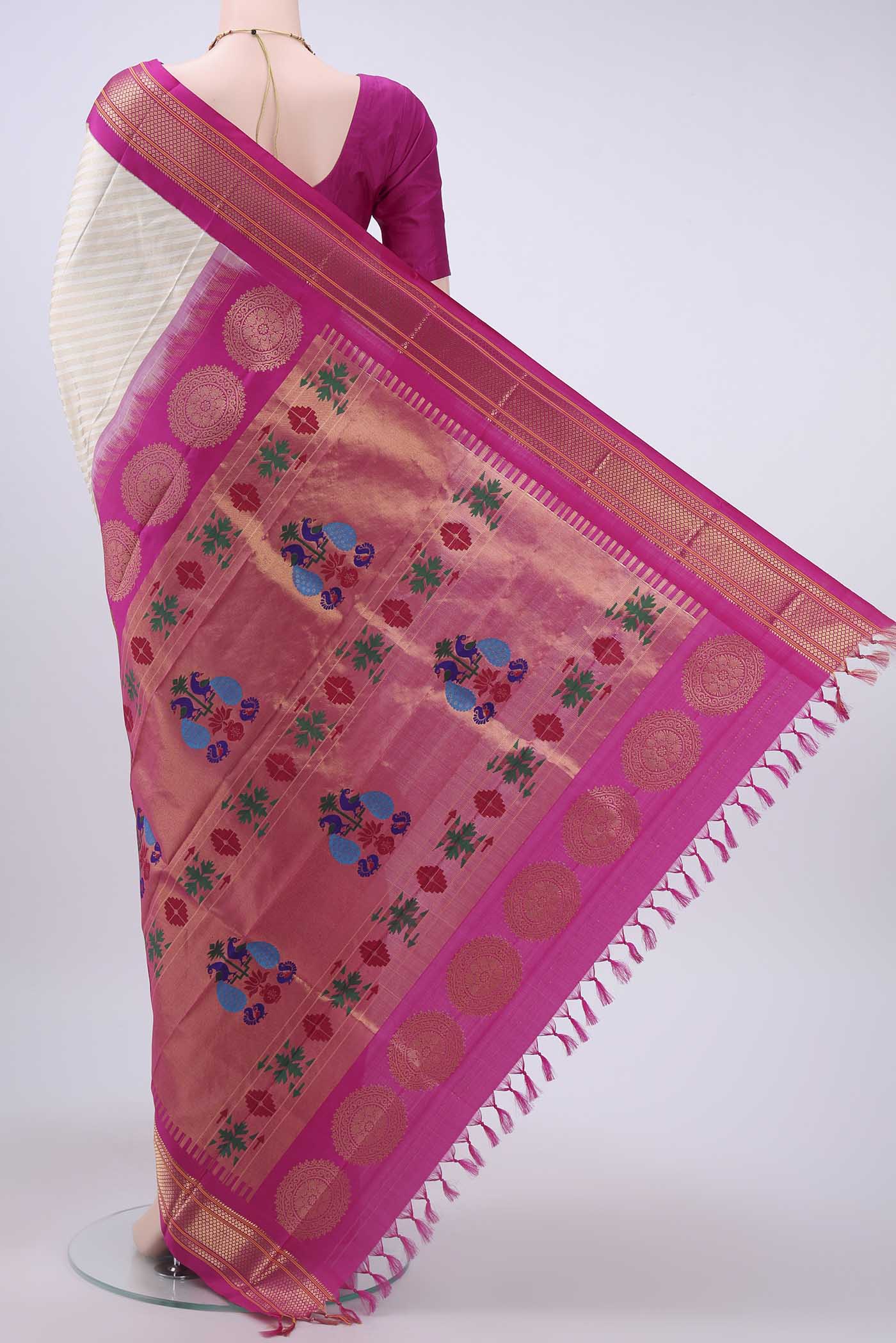 pallu body