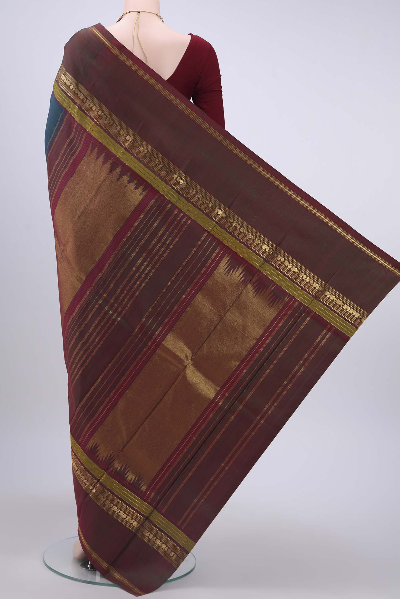 pallu body