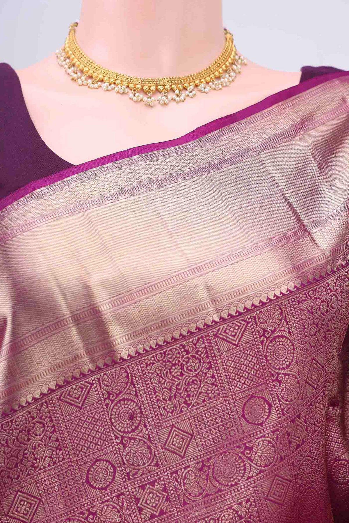 Border image of Purple Kanchipuram Saree with Zari Brocade on the body and Zari Border