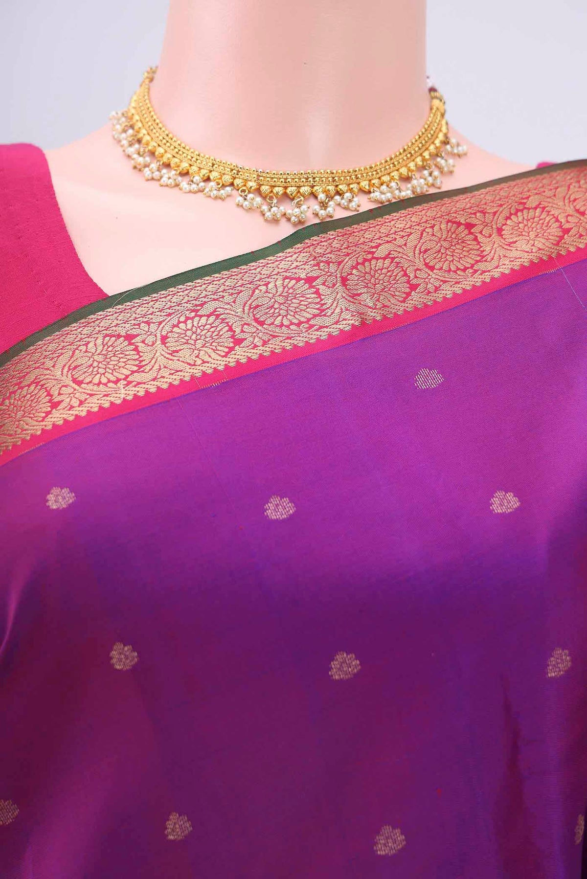 Border image of Purple Nangavalli Silk [ Salem ] Saree with Zari Butta on the body and Zari Border