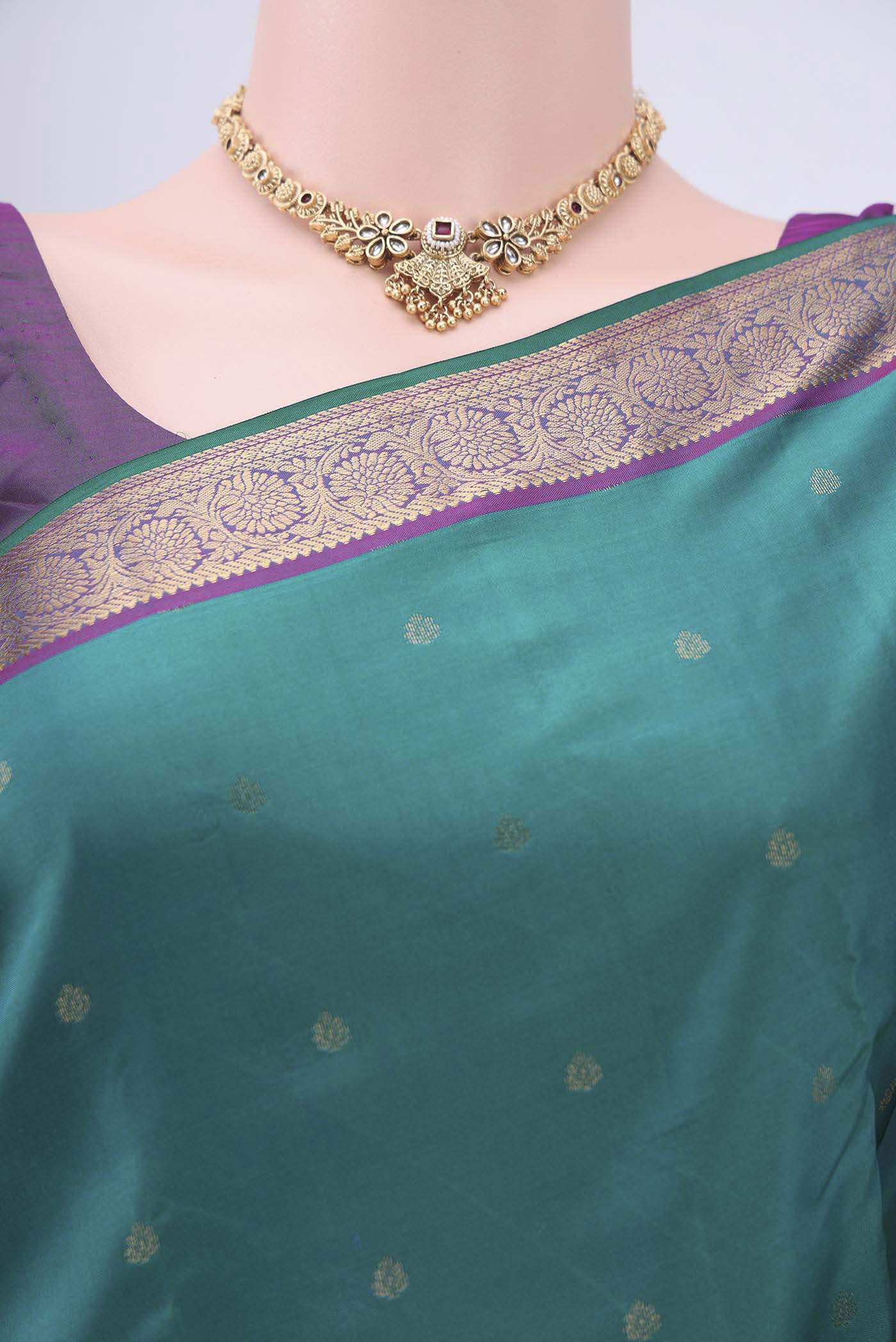 Border image of Sea Green Nangavalli Silk [ Salem ] Saree with Zari Butta on the body and Zari Border