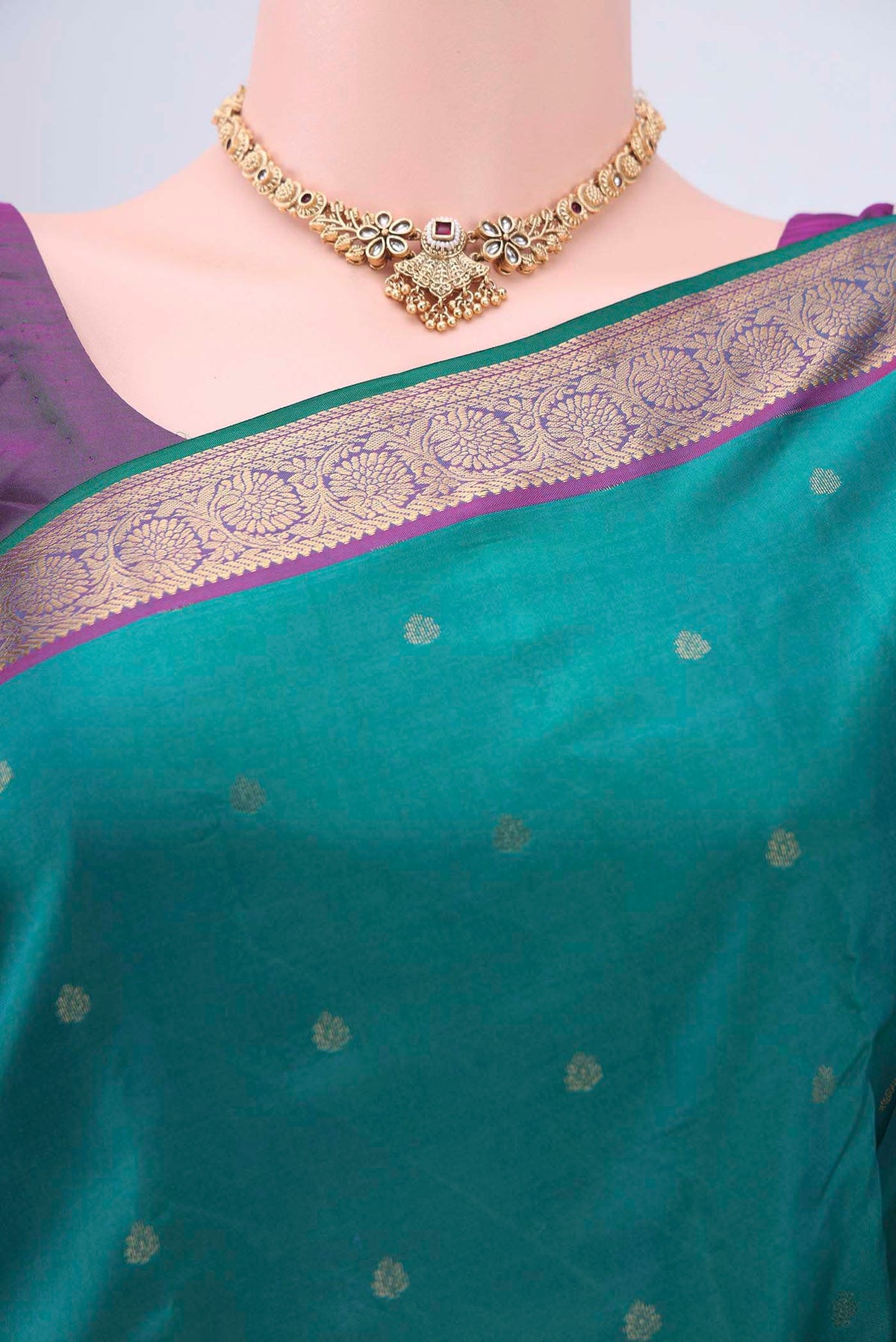 Border image of Sea Green Nangavalli Silk [ Salem ] Saree with Zari Butta on the body and Zari Border