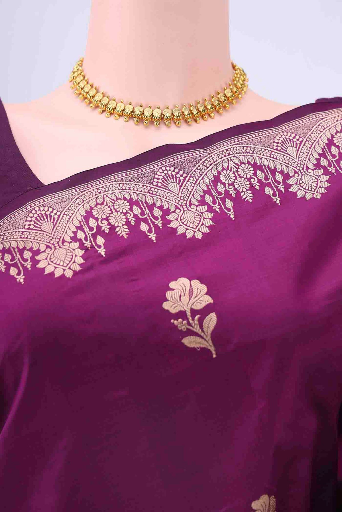 Border image of Purple Banarasi Katan Silk Saree with Zari Butta on the body and Zari Border