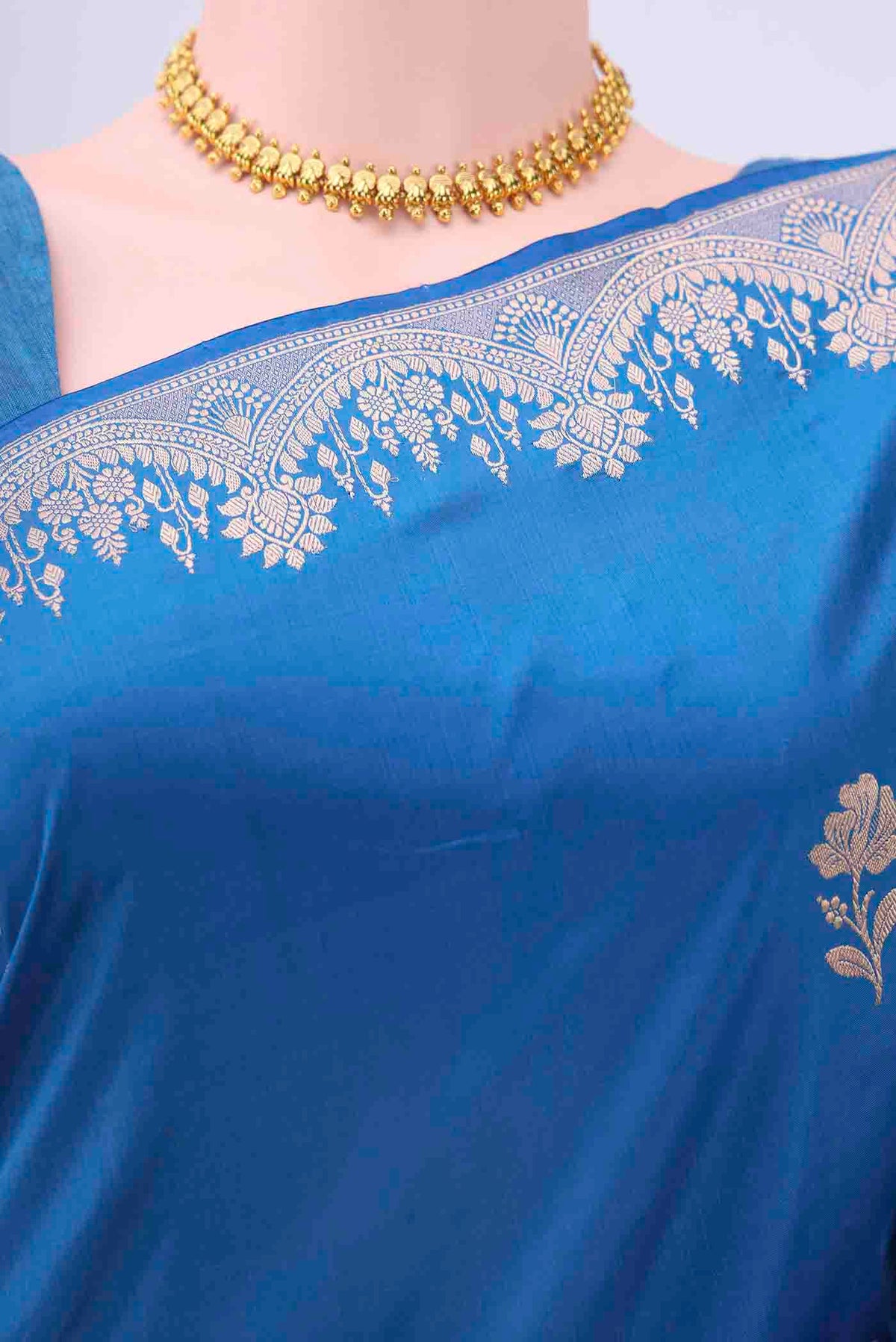 Border image of Blue Dual Tone Banarasi Katan Silk Saree with Zari Butta on the body and Zari Border