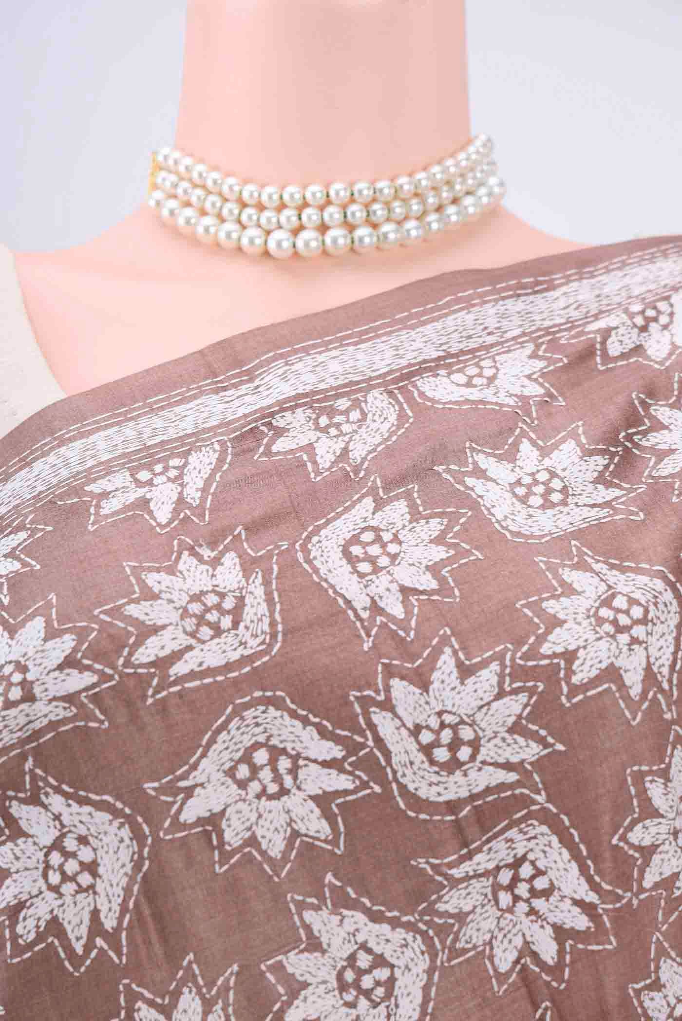 Border image of Brown Kantha Silk Saree with Kantha Work on the body and Thread Border