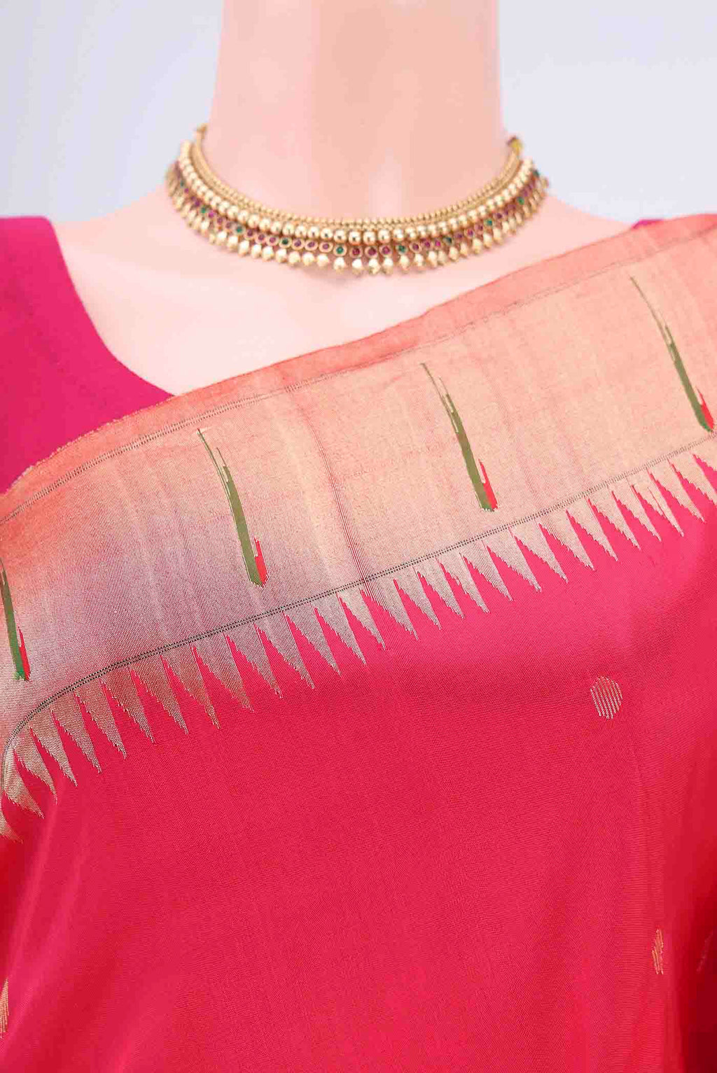 Border image of Dark Pink Paithani Silk Saree with Zari Butta on the body and Zari Border. 
