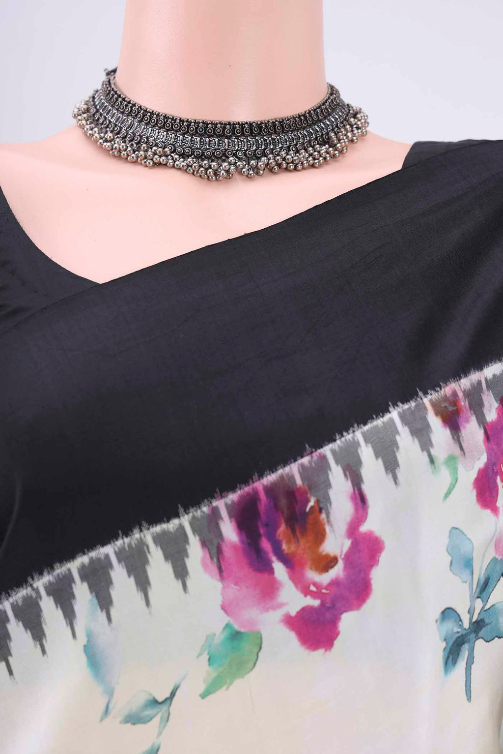 Border image of Off White Printed Silk Saree with Floral Print on the body and Zari Border