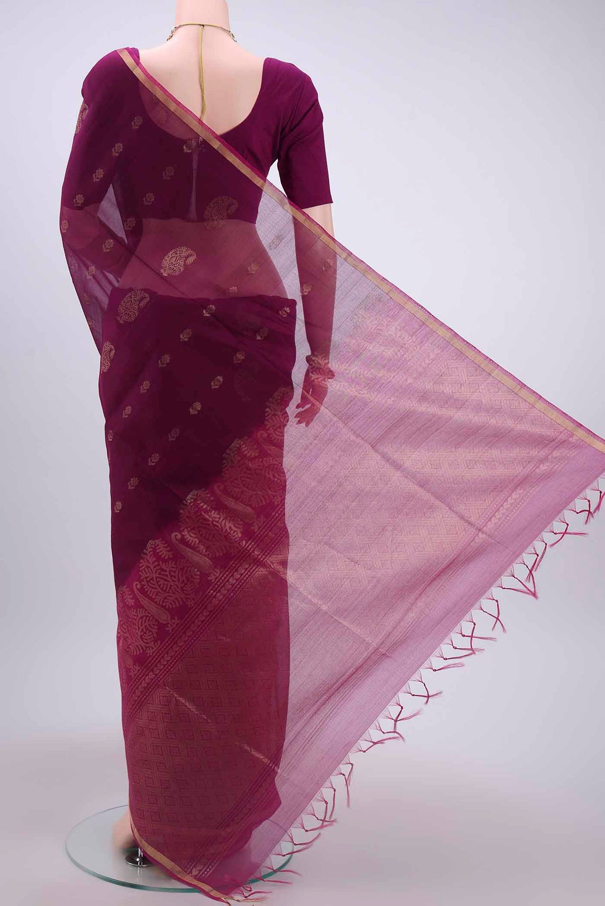 pallu body