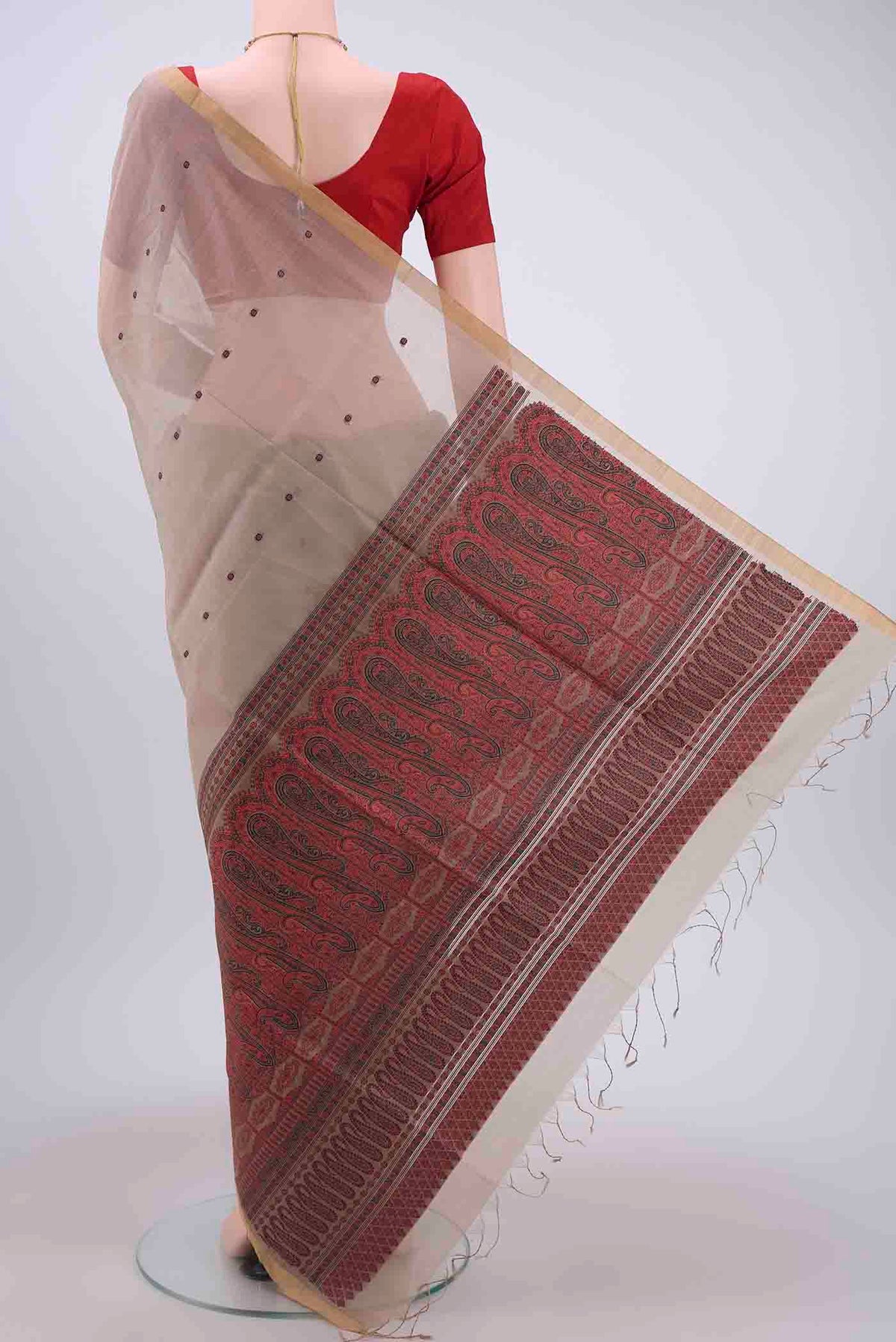 pallu body