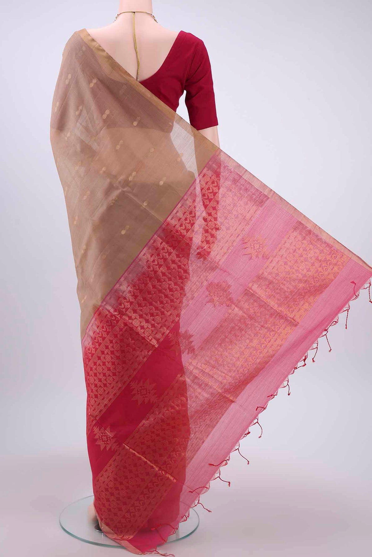 pallu body