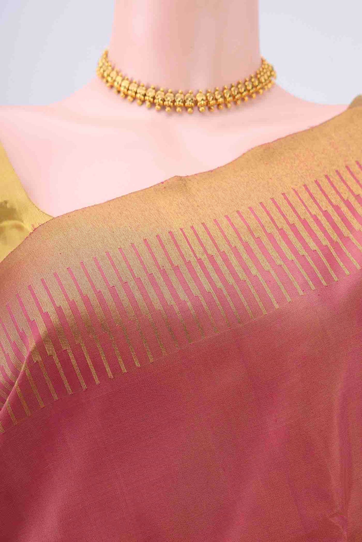 Border image of Pure Silk Pure Zari Pink Dual Tone Kanchipuram Saree with Zari Brocade on the body and Zari Border