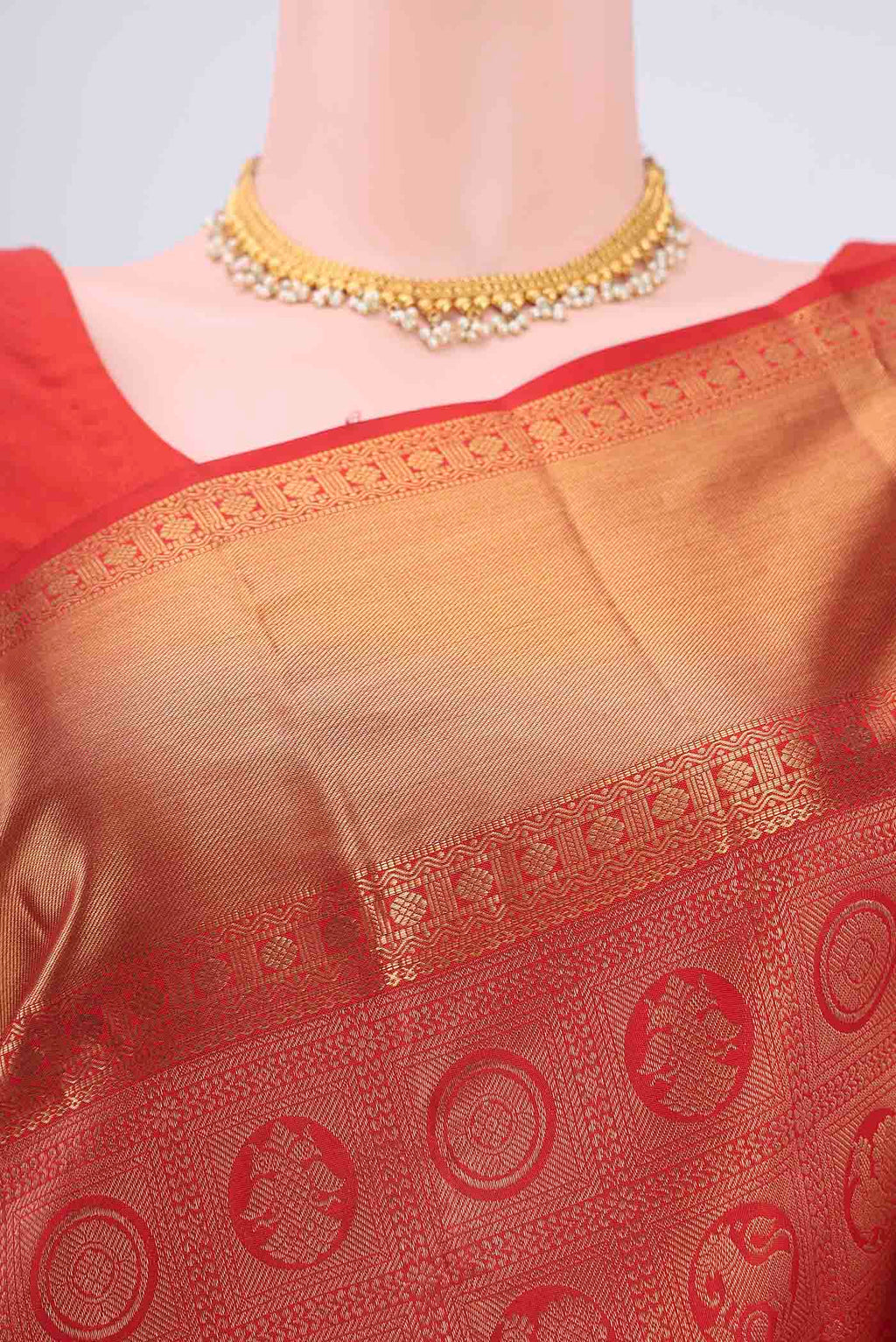 Border image of Imperial Red Kanchipuram Saree with Zari Brocade on the body and Zari Border
