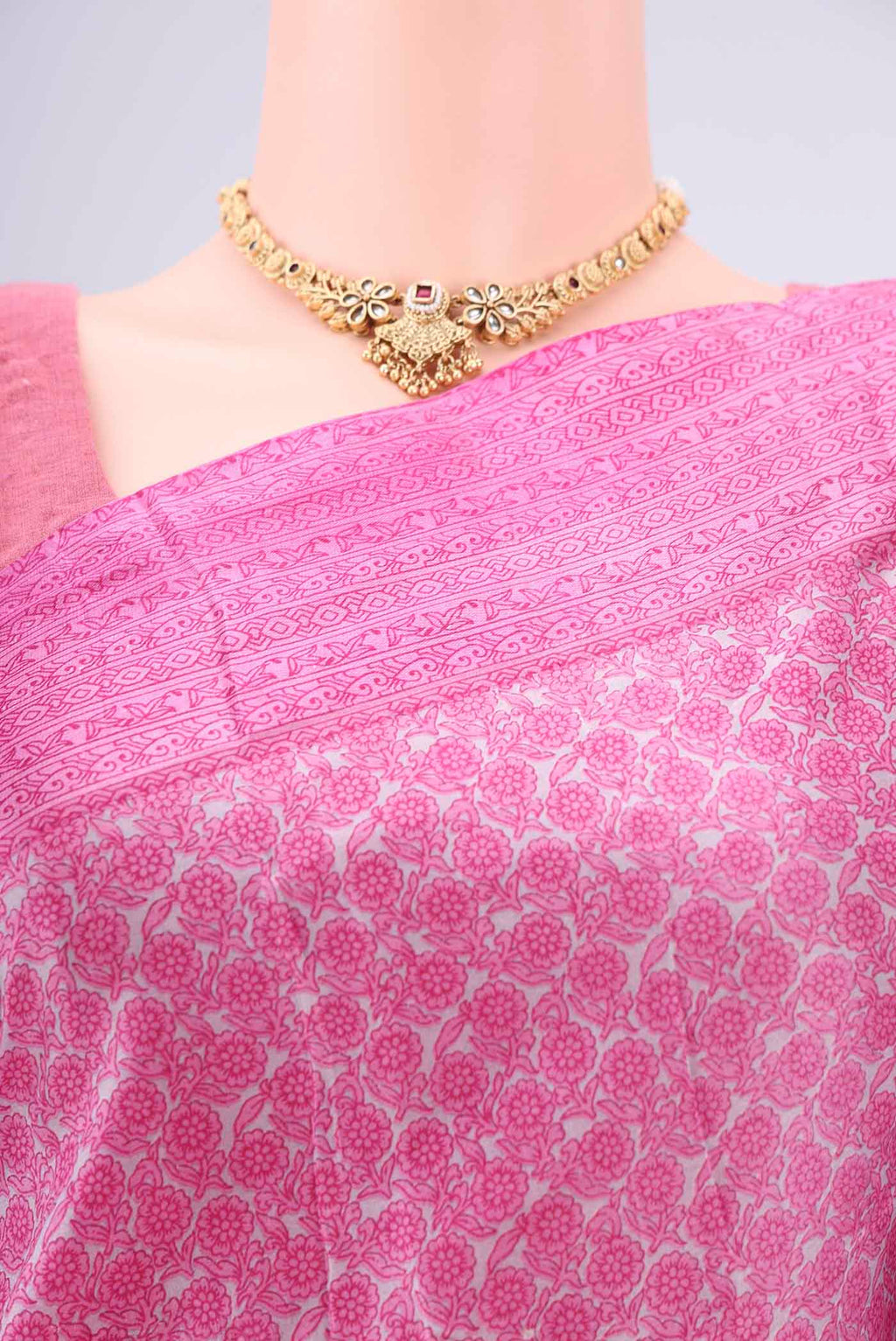 Border image of Grey Printed Silk Saree with Floral Print on the body and Printed Border. 