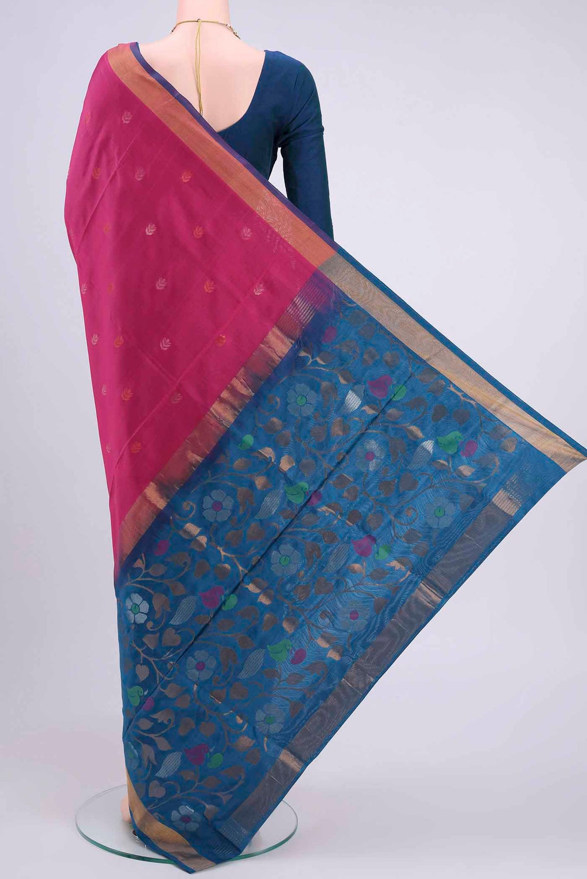 Flat view of Pink Uppada Silk Saree with Zari Butta on the body and Zari Border
