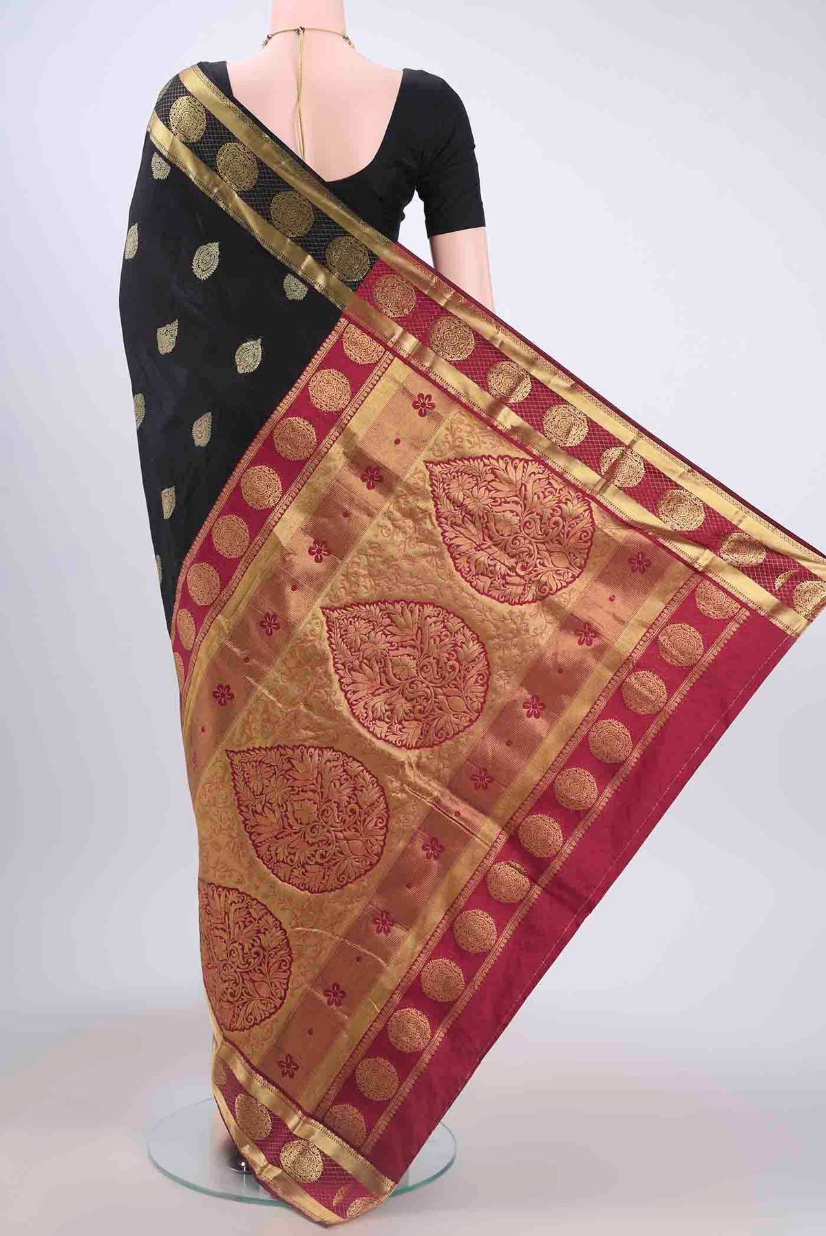 pallu body