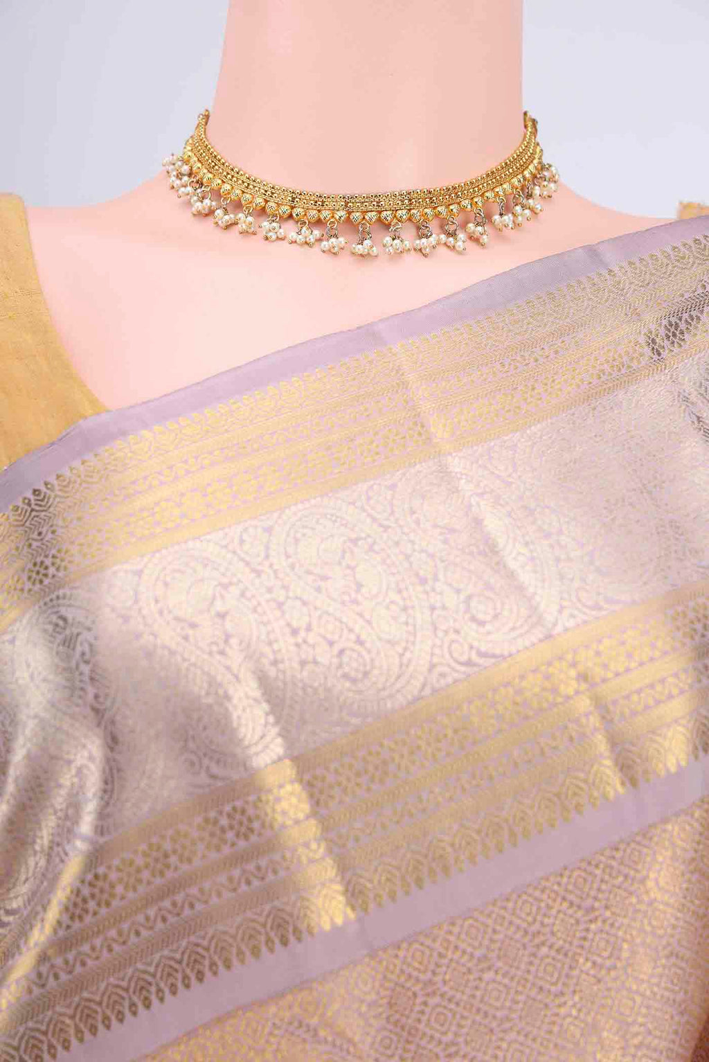 Border image of Mauve Kanchipuram Saree with Zari Brocade on the body and Zari Border