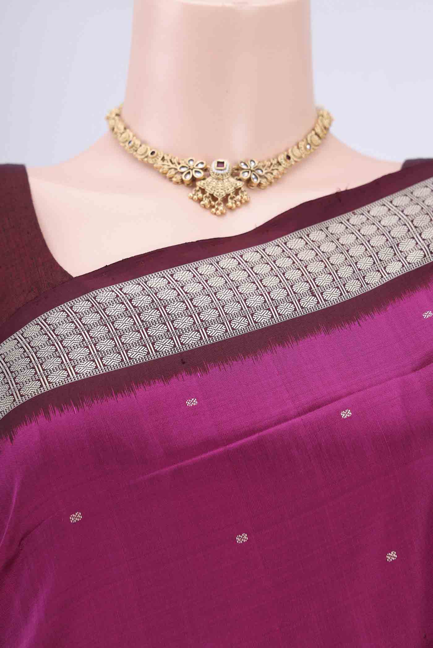 Border image of Magenta Orissa Silk Saree with Thread Butta on the body and Thread Border. 