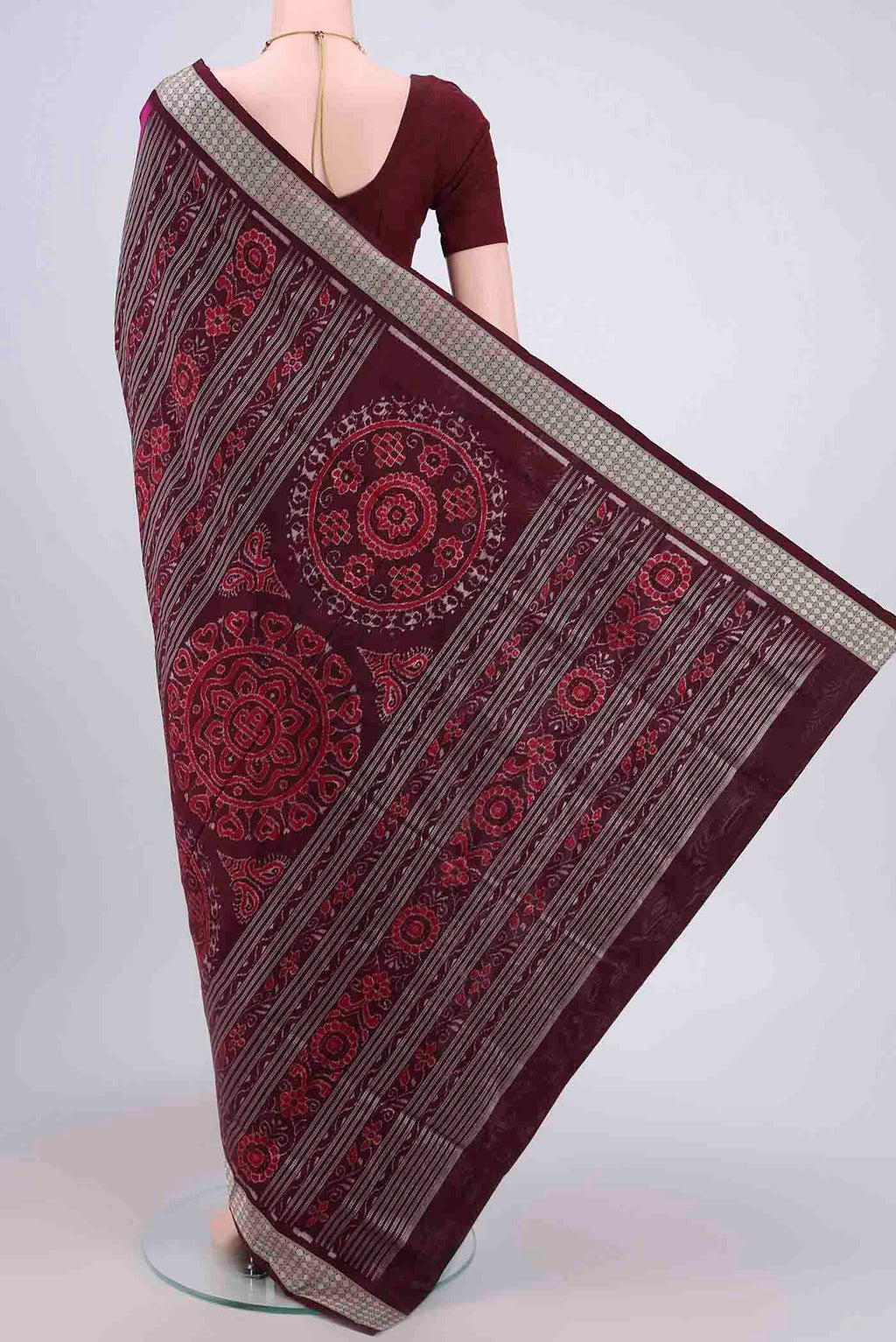 Flat view of Magenta Orissa Silk Saree with Thread Butta on the body and Thread Border. 