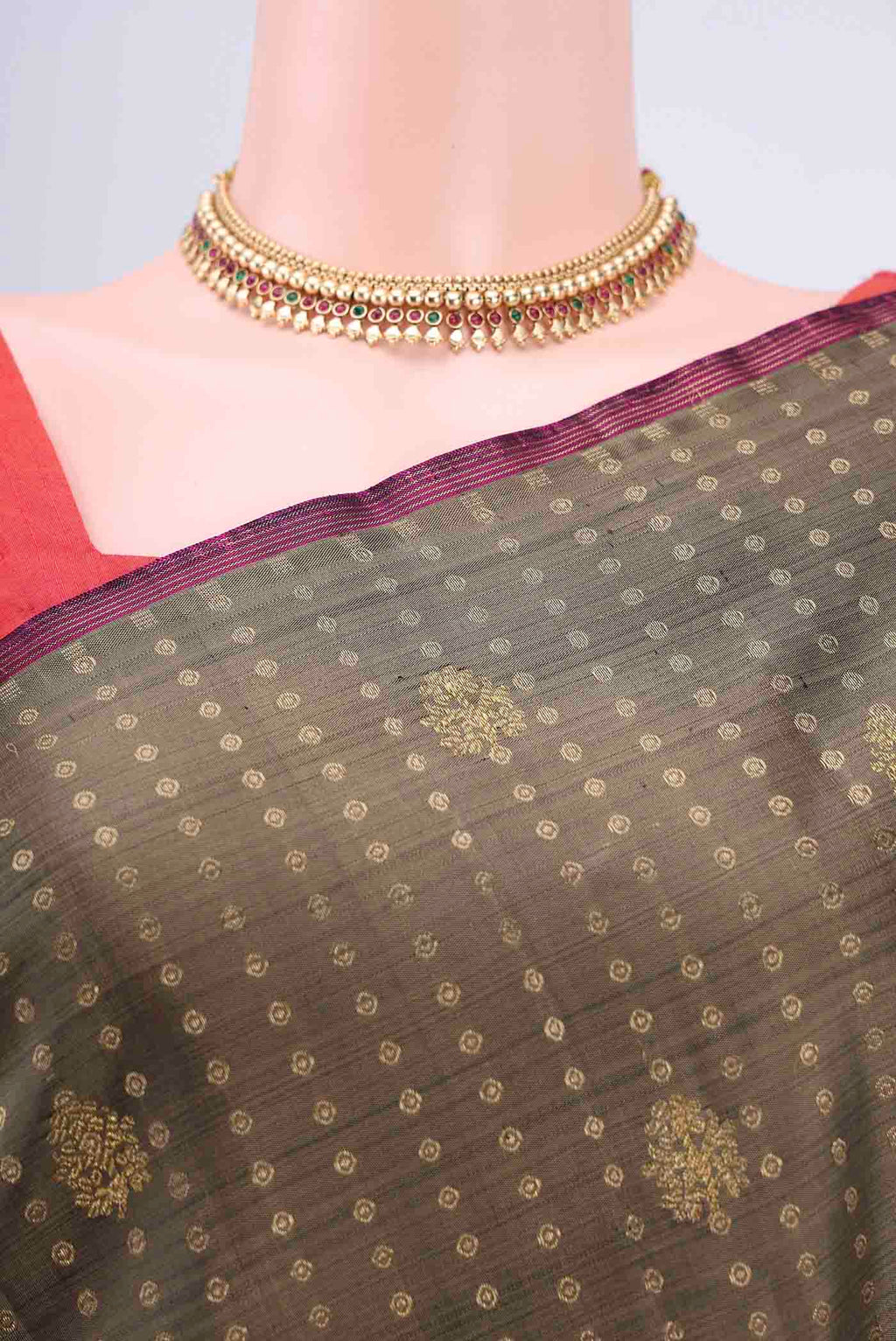 Border image of Pure Silk Pure Zari Brown Kanchipuram Saree with Zari Butta on the body and Without Border