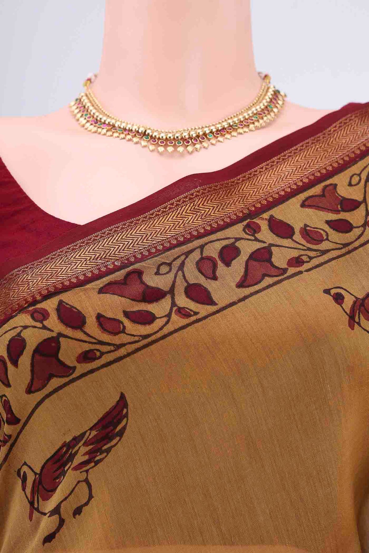Border image of Mustard Maheshwari Silk Cotton Saree with Printed design on the body and Zari Border. 