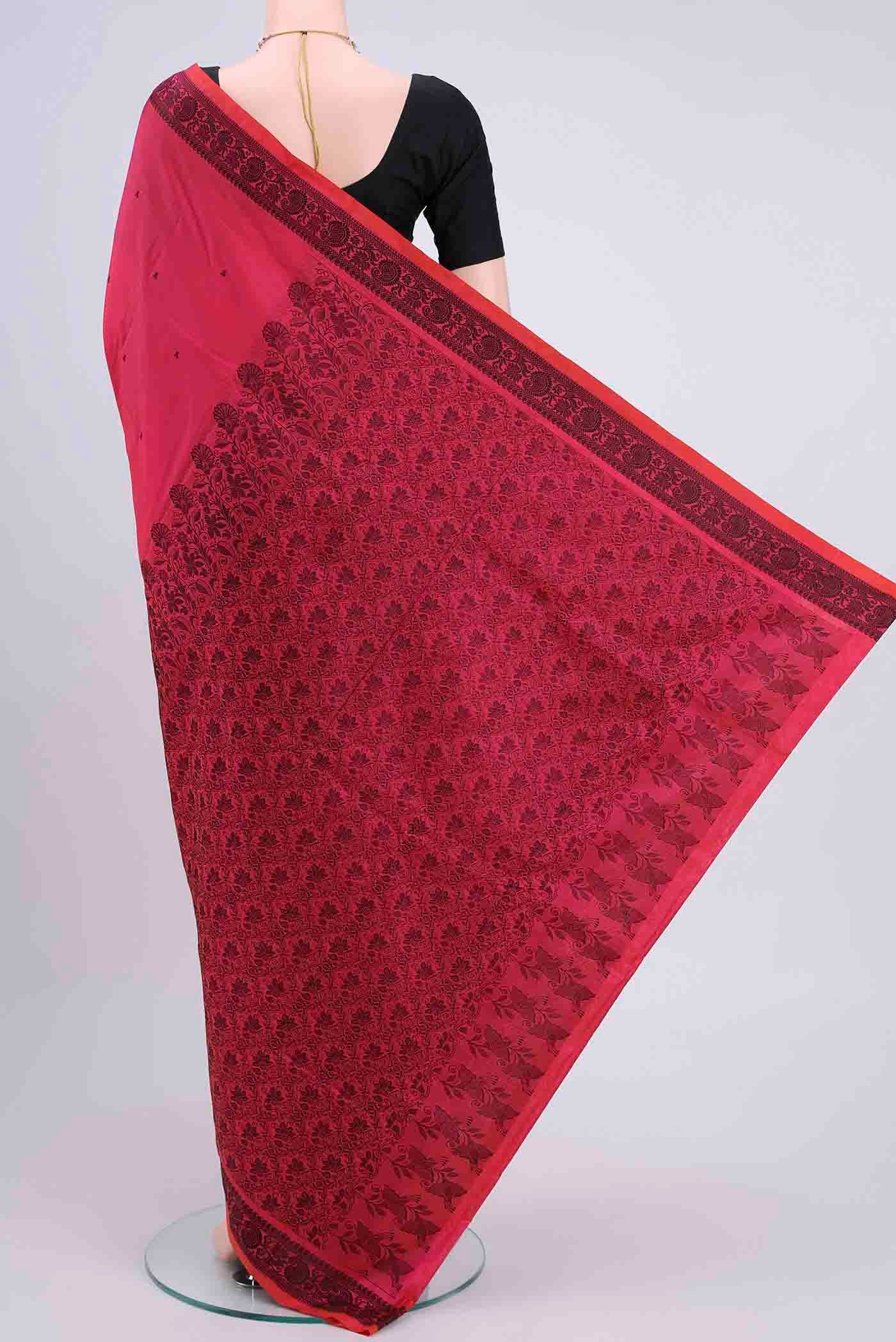 Flat view of Pink Kanchipuram Silk Saree with Thread Butta on the body and Thread Border