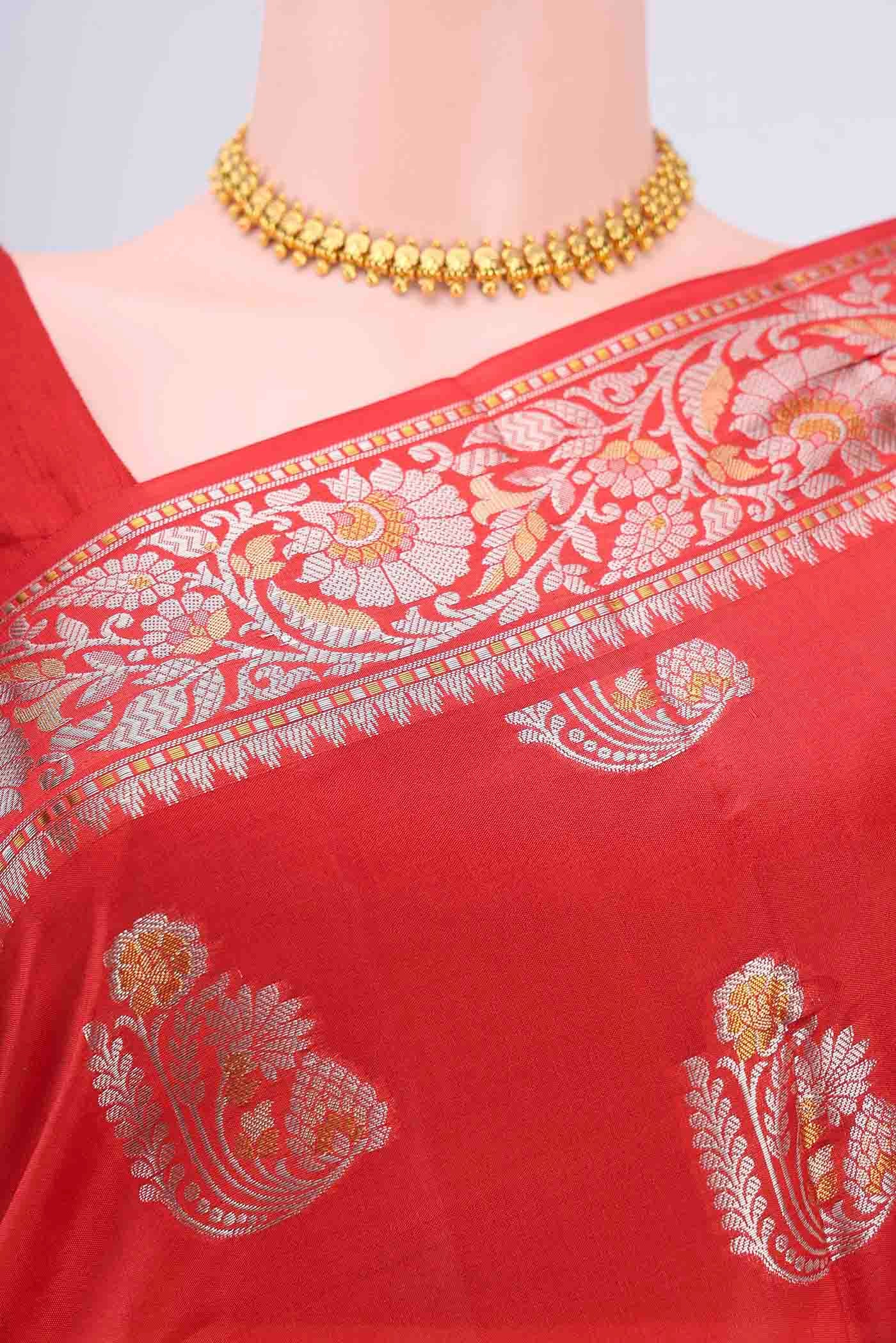 Border image of Imperial Red Banarasi Raw Silk Saree with Zari Butta on the body and Zari Border