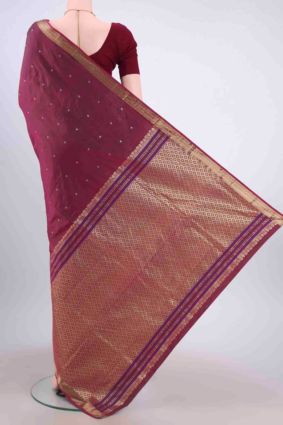 pallu body