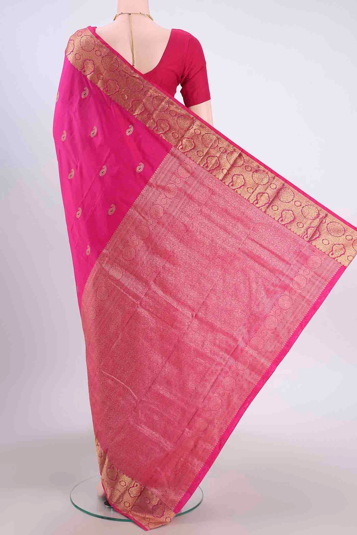 pallu body