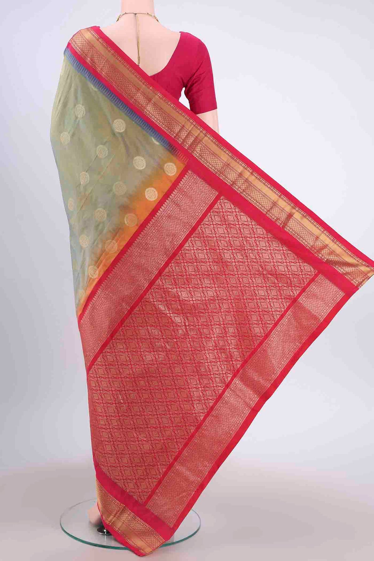 pallu body