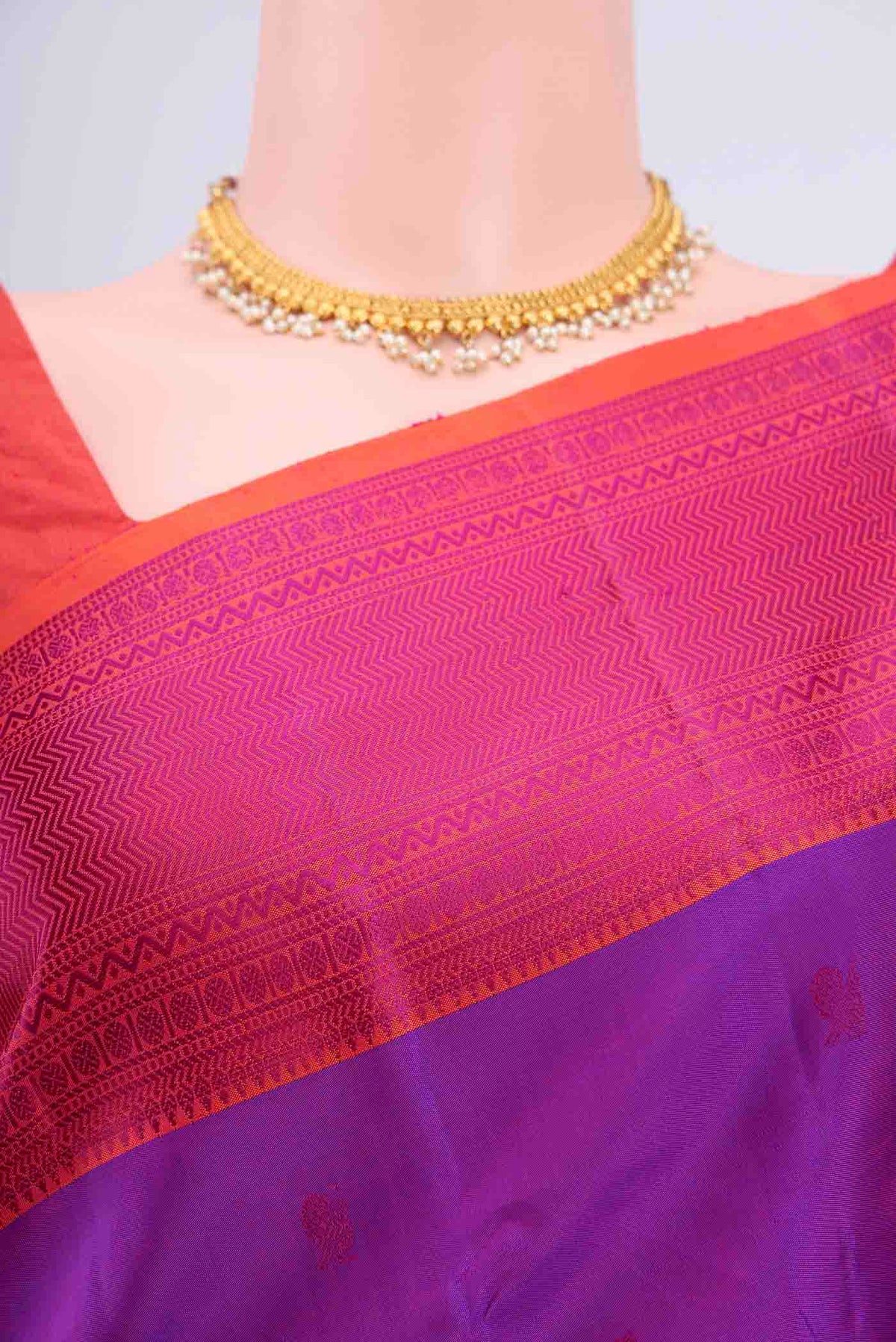 Border image of Magenta Kanchipuram Silk Saree with Thread Butta on the body and Thread Border