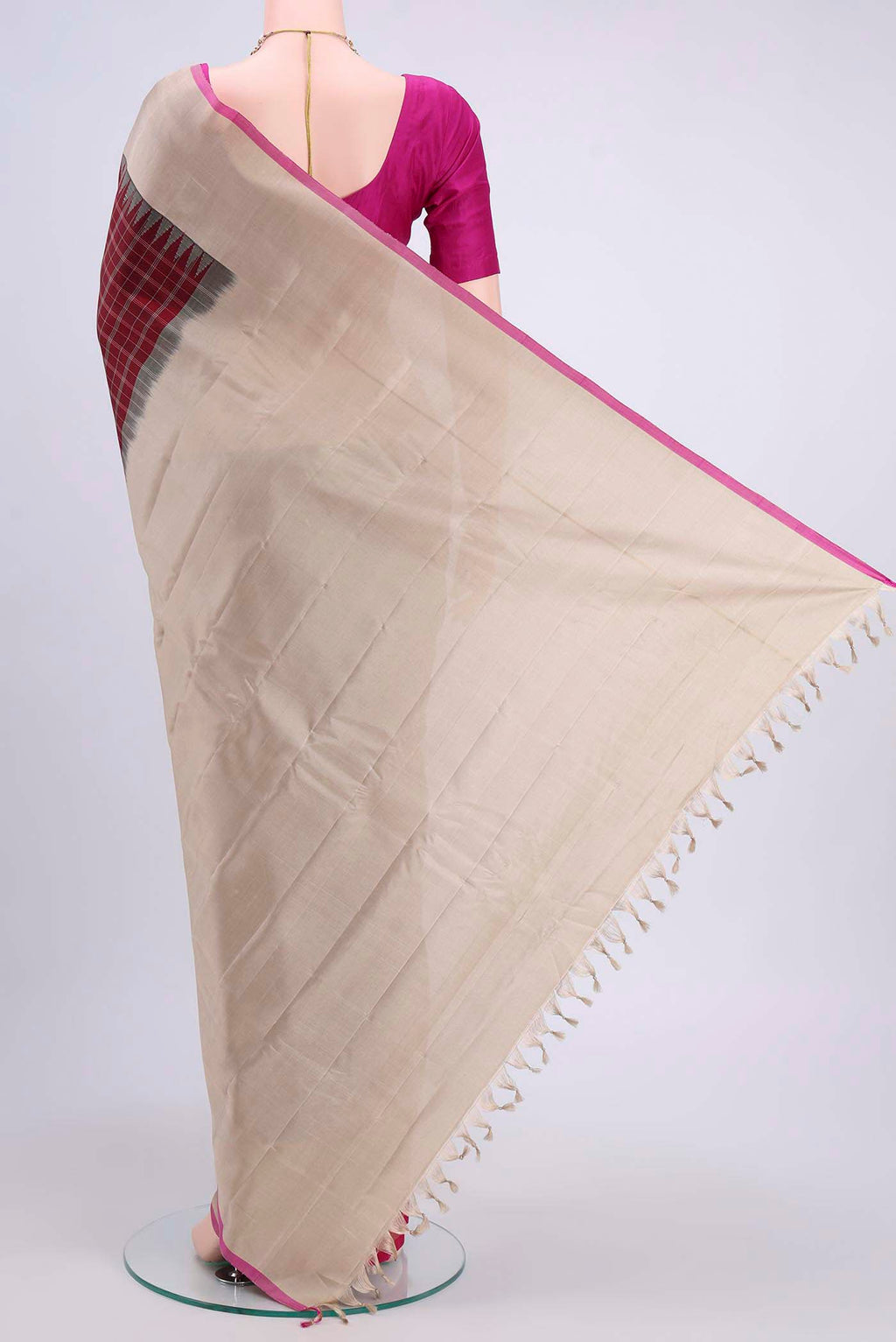 Flat view of Maroon Gadwal Silk Saree with Checked design on the body and Plain Border