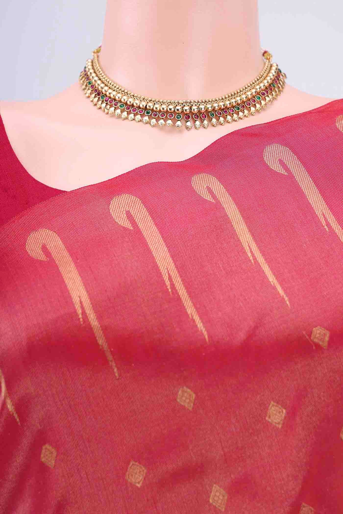 Border image of Dark Pink Gadwal Silk Saree with Checked design on the body and Zari Border