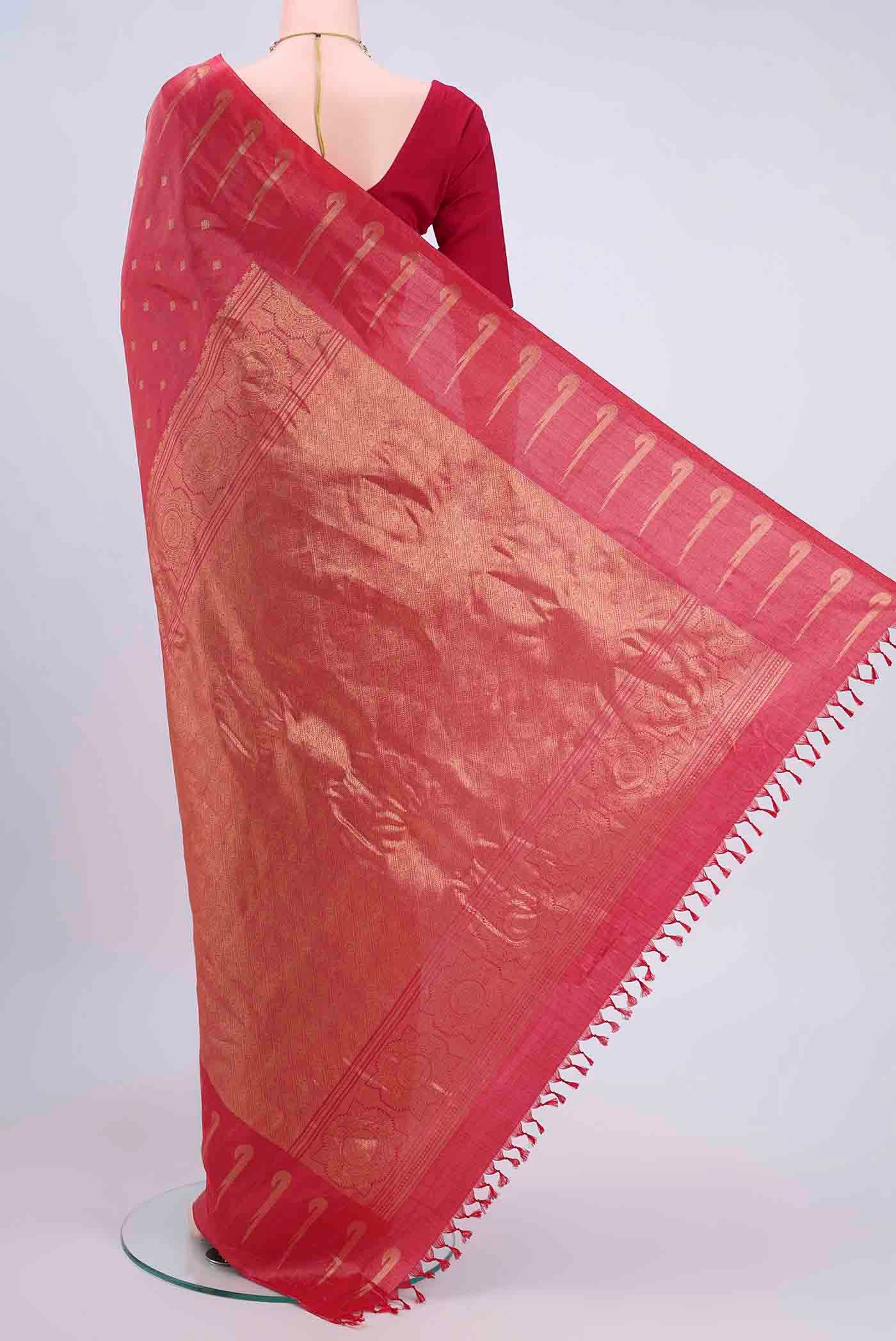 Flat view of Dark Pink Gadwal Silk Saree with Checked design on the body and Zari Border