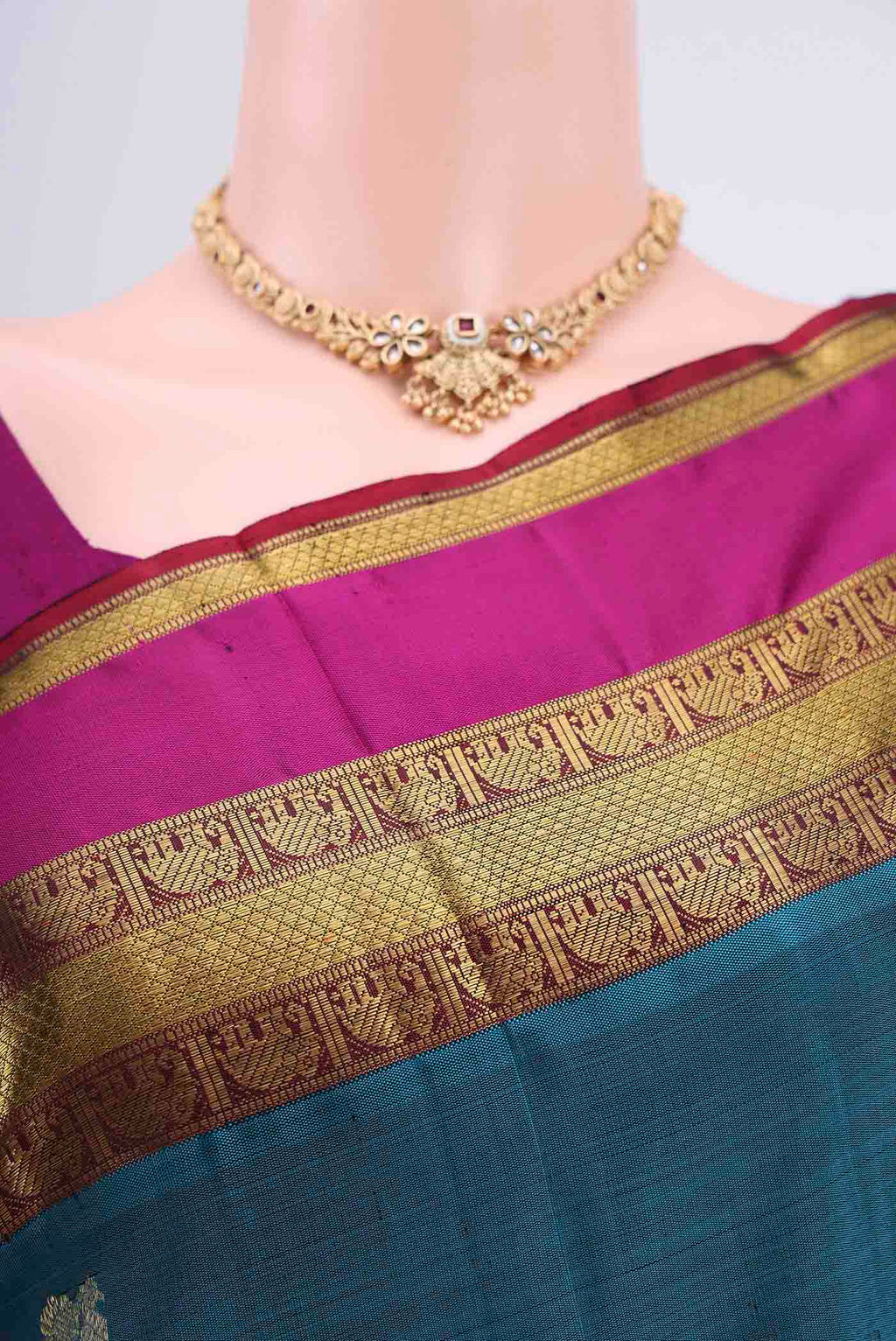 Border image of Pure Silk Pure Zari Dark Blue Kanchipuram Saree with Zari Butta on the body and Zari Border