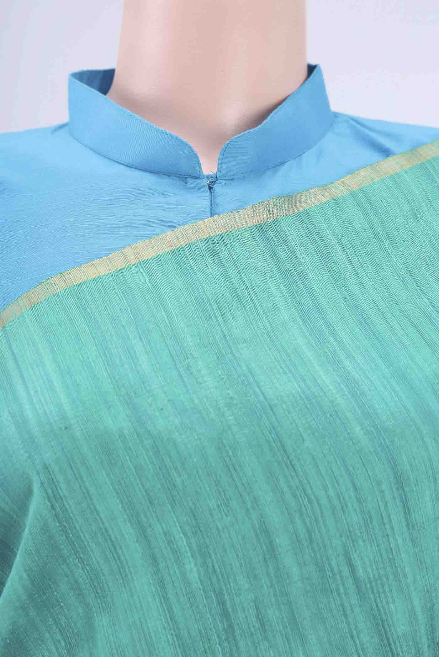 Border image of Turquoise and Green Color Banarasi Tussar Silk Saree with Ombre design on the body and Thin Zari Line