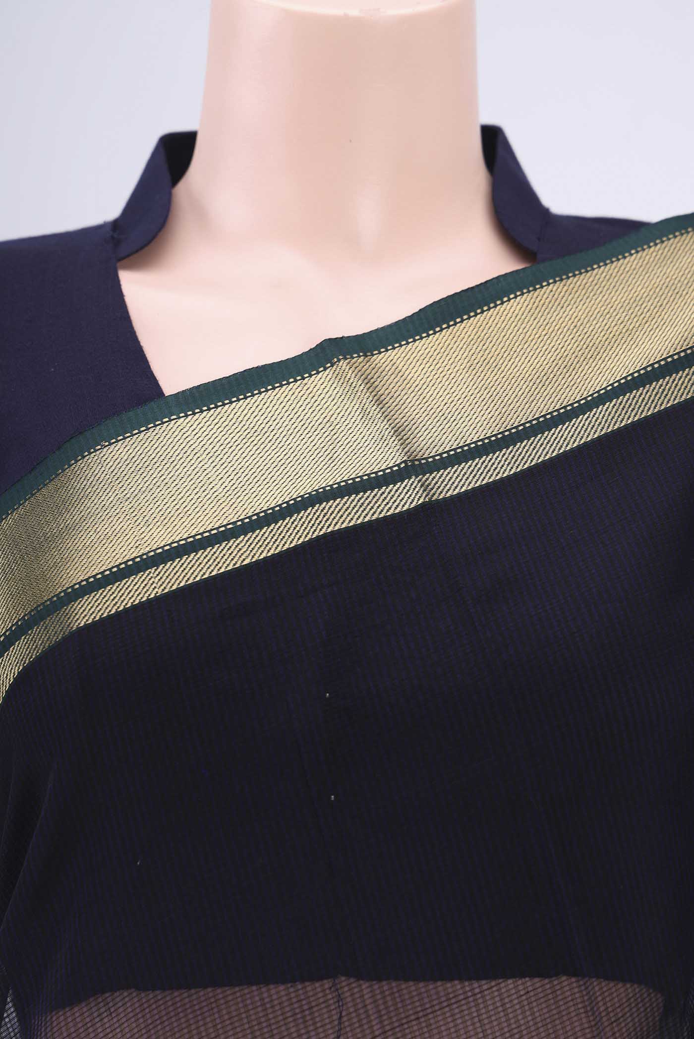 Border image of Navy Blue Maheshwari Silk Cotton Saree with Plain Body and Zari Border. 