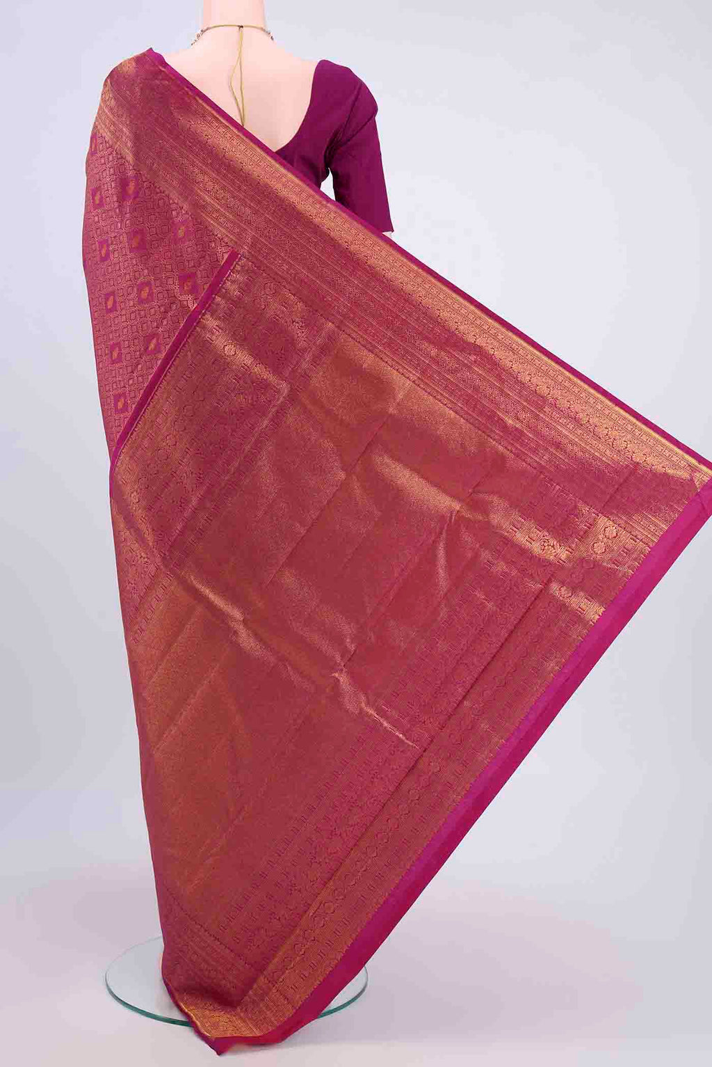 pallu body