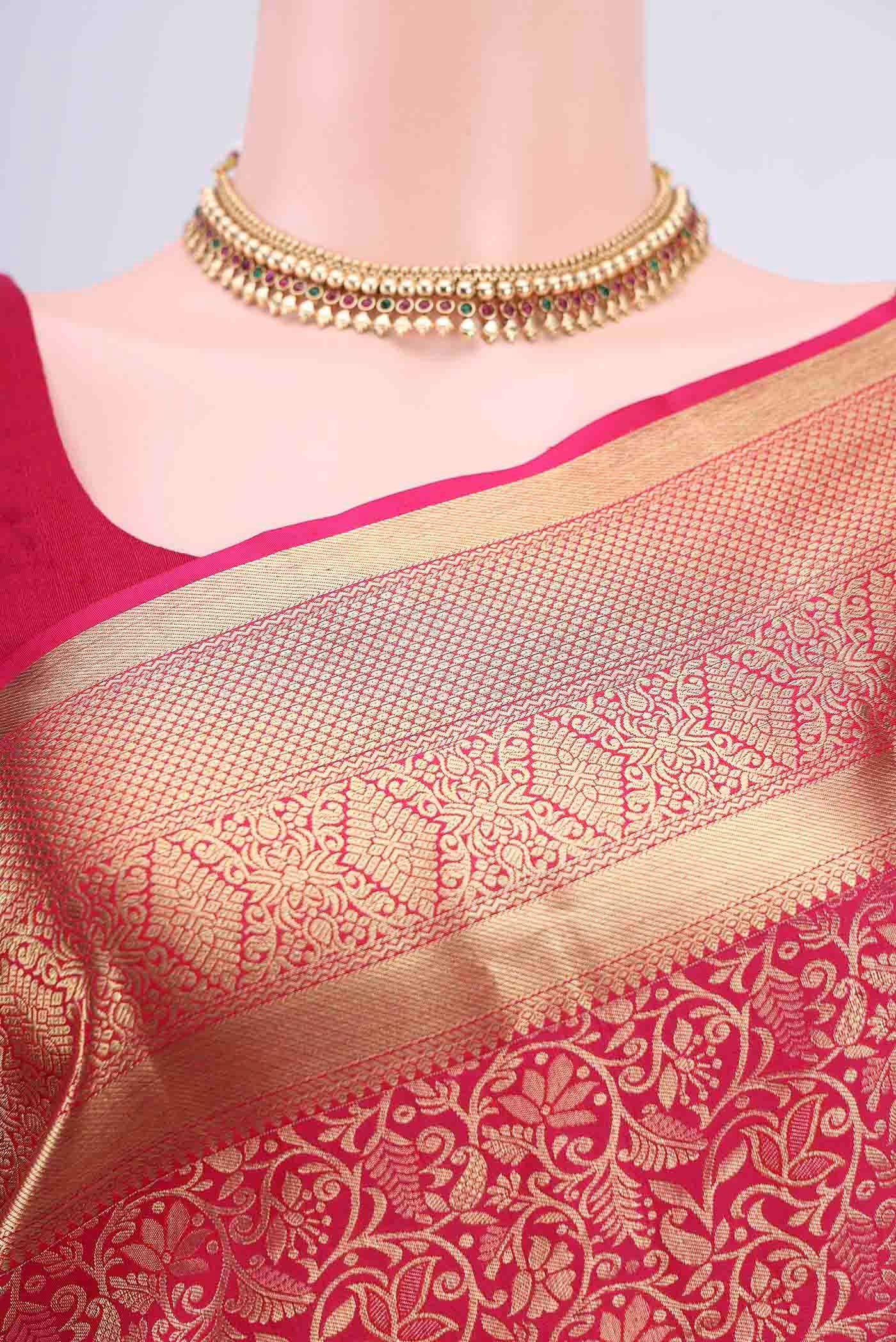 Border image of Dark Pink Kanchipuram Saree with Zari Brocade on the body and Zari Border