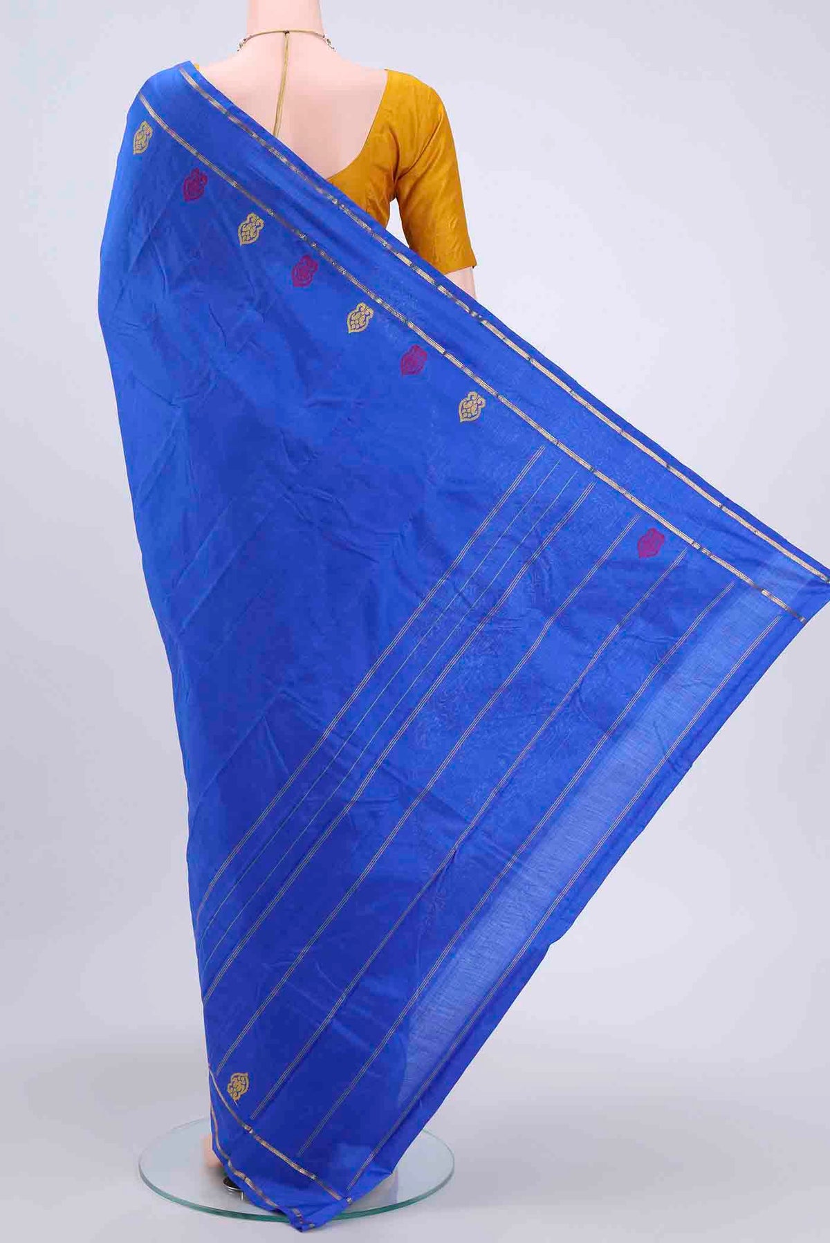 Flat view of Royal Blue Kanchipuram Silk Saree with Plain Body and Zari And Thread Border