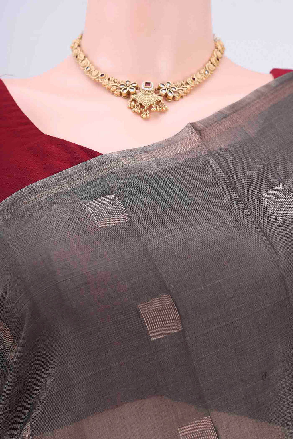 Border image of Davys Grey Kora Cotton Saree with Zari Butta on the body and Zari Border. 