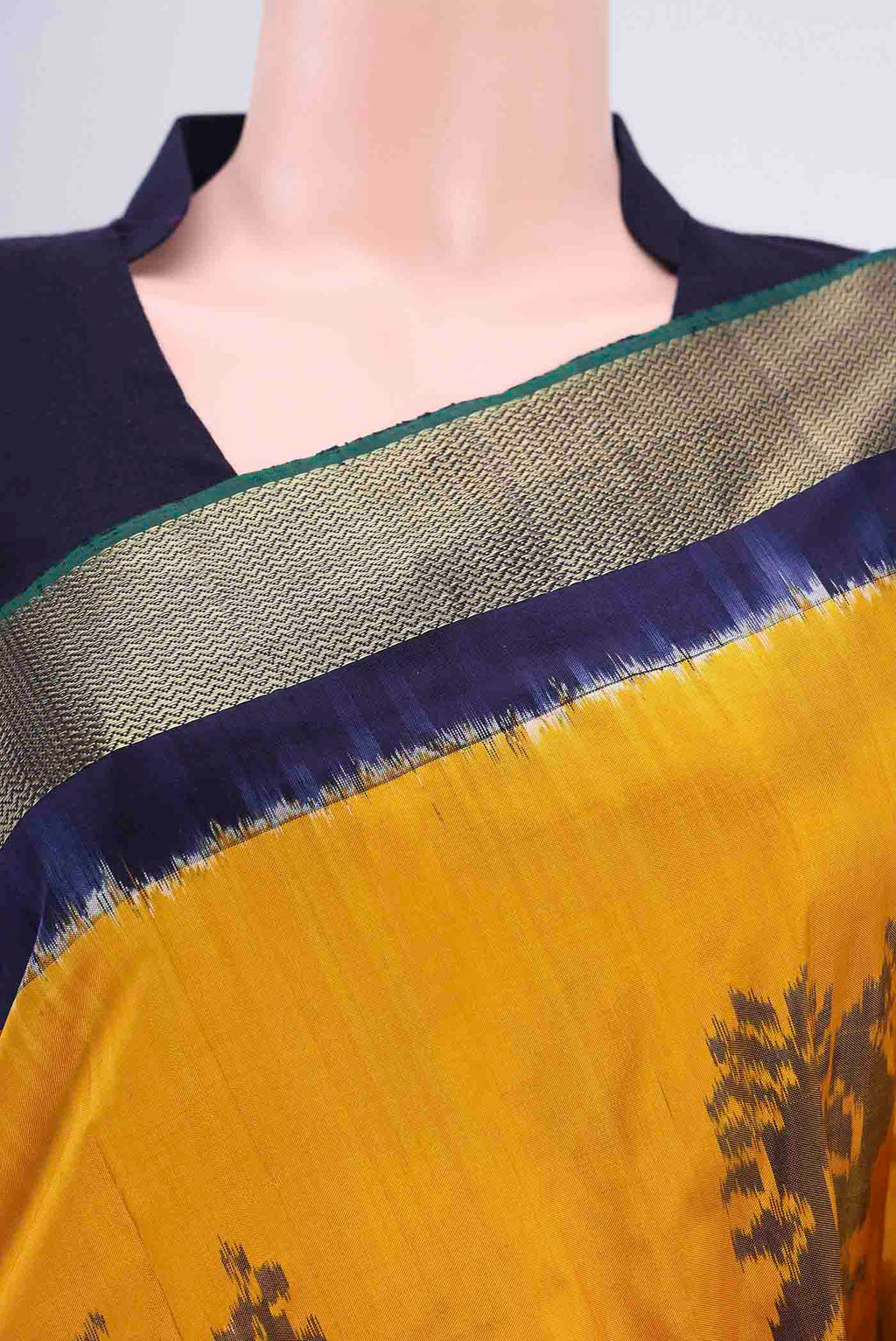 Border image of Yellow Pochampally Silk Saree with Pure Ikat on the body and Zari Border