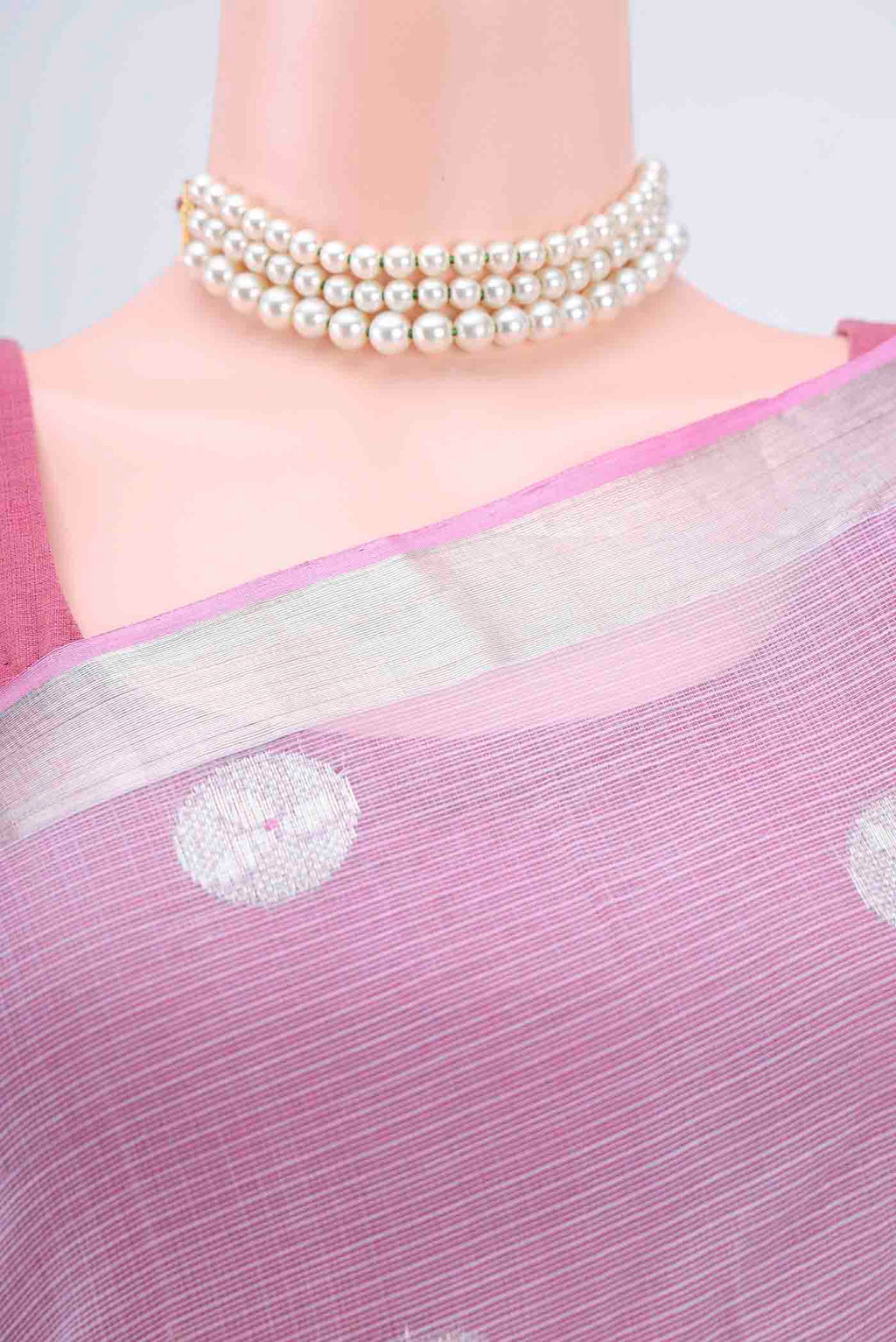 Border image of Pure Silk Pure Zari Lilac Kota Saree with Zari Butta on the body and Zari Border