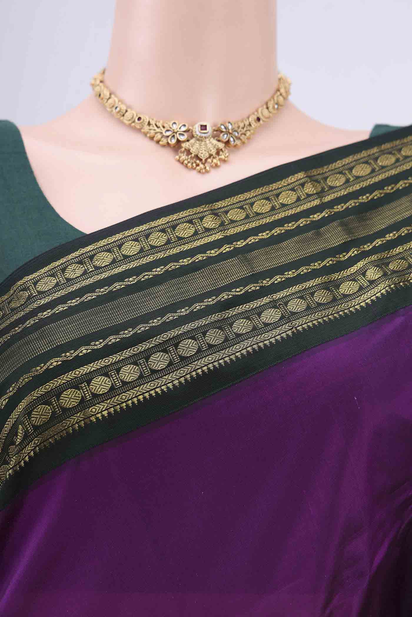 Border image of Purple Dual Tone Blended Bangalore Silk Saree with Plain Body and Zari Border. 