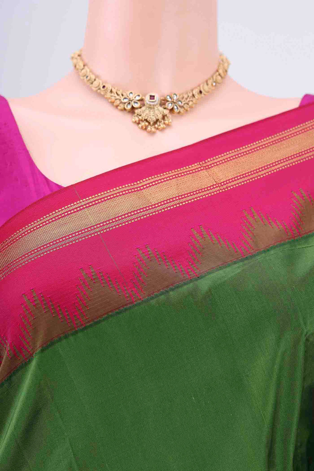 Border image of Green Dual Tone Blended Bangalore Silk Saree with Zari Butta on the body and Temple Border. 