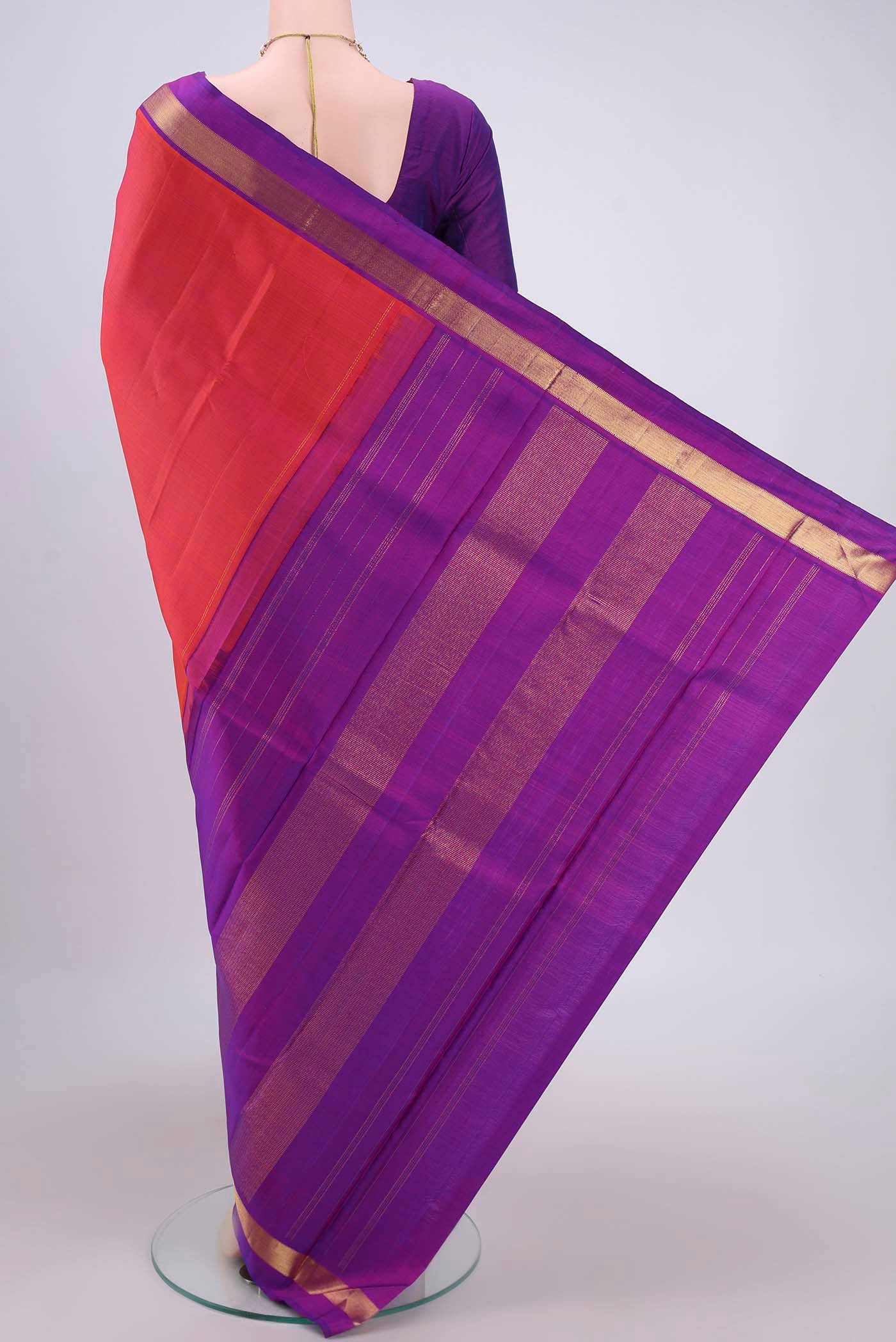 Flat view of Dark Pink Dual Tone Kanjivaram Silk Saree with Plain Body and Zari Border. 
