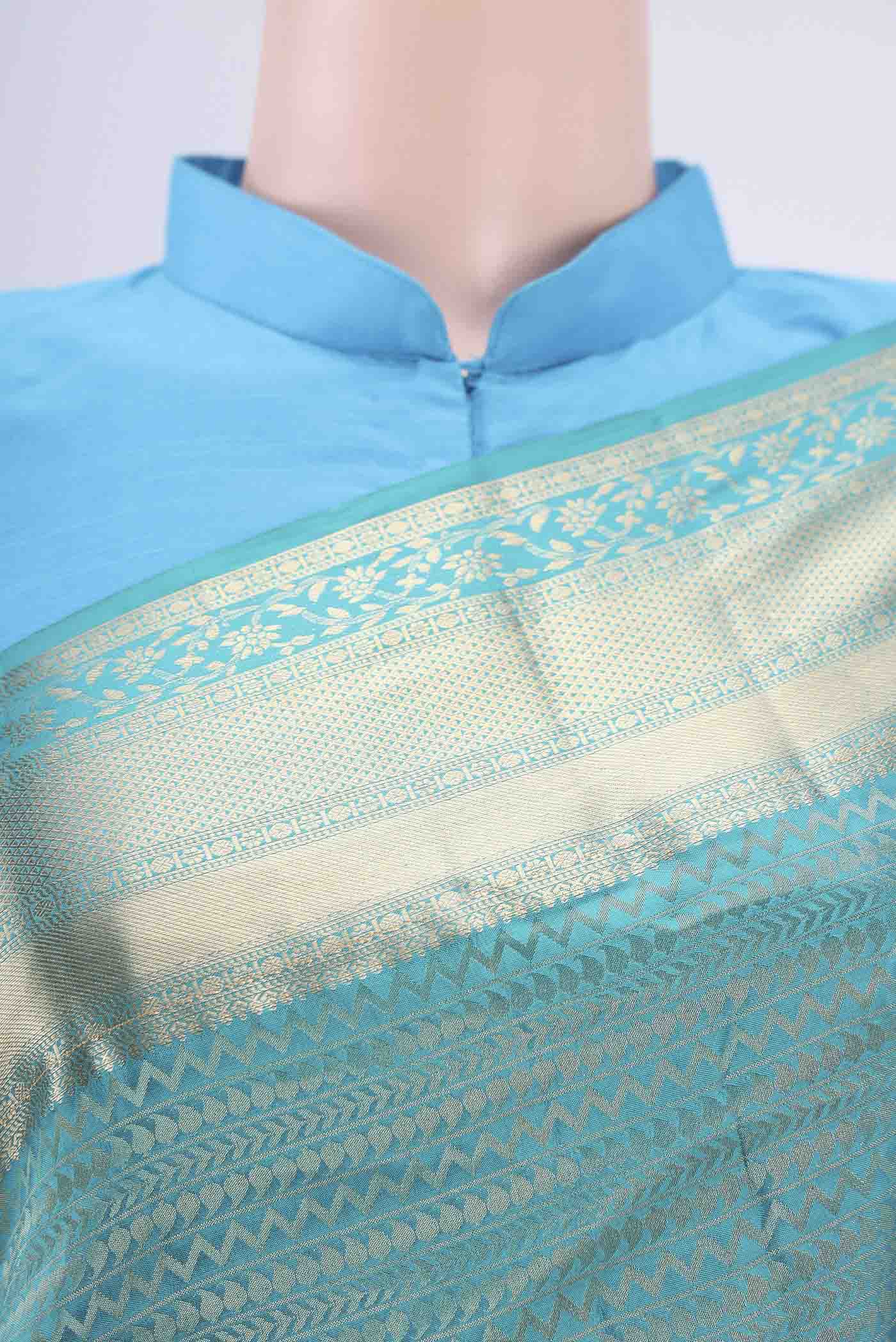 Border image of Sea Green Soft Silk Saree with Zari Brocade on the body and Zari Border. 