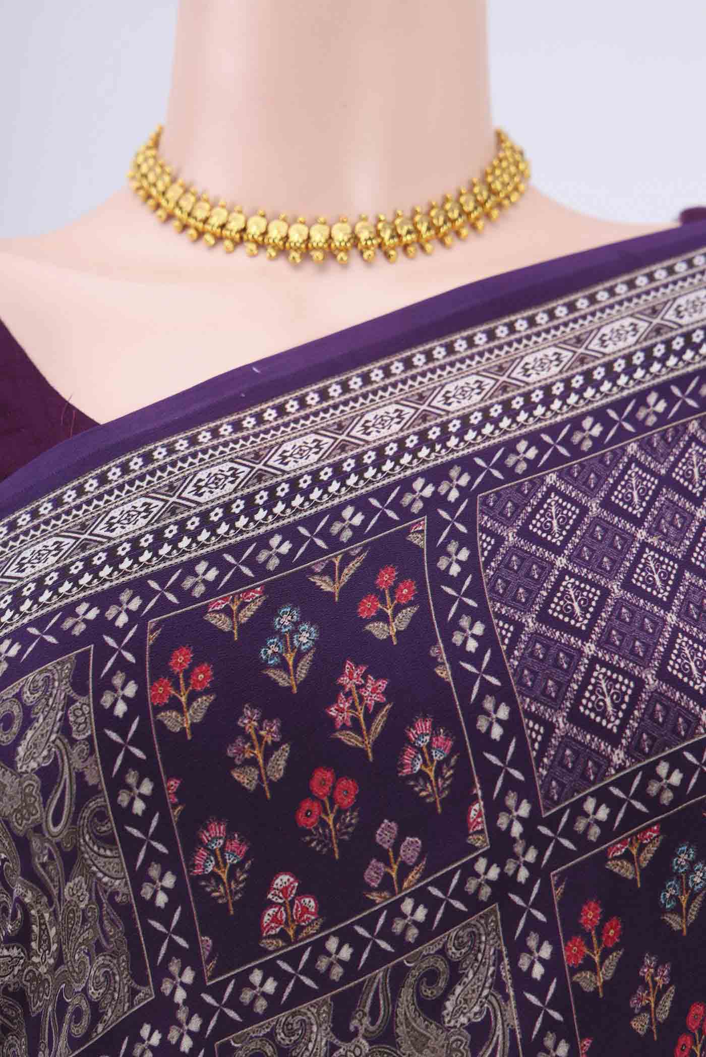 Border image of Purple Crepe Saree with Floral Print on the body and Plain Border. 
