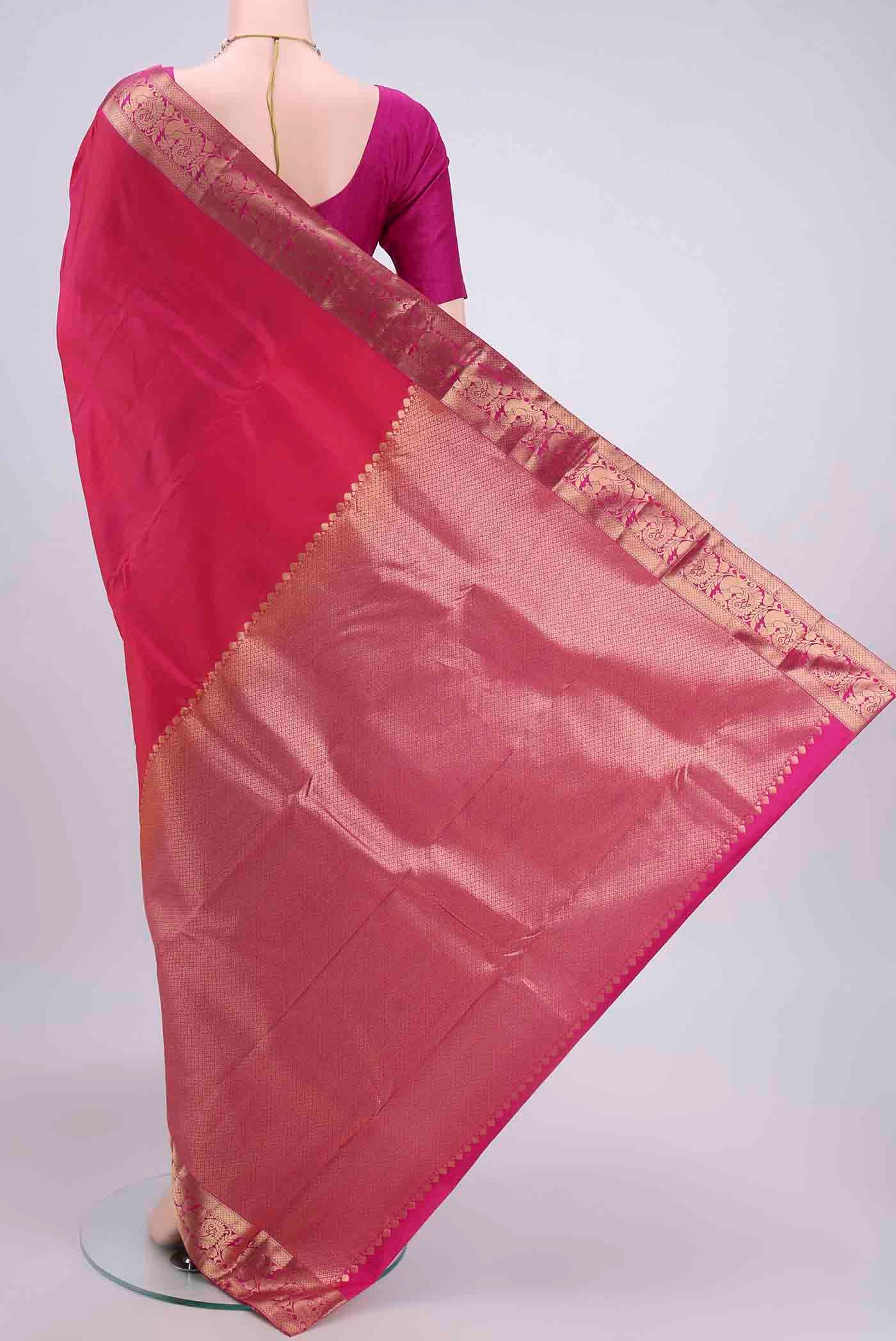 Flat view of Dark Pink Dual Tone Nangavalli Silk [ Salem ] Saree with Plain Body and Zari Border