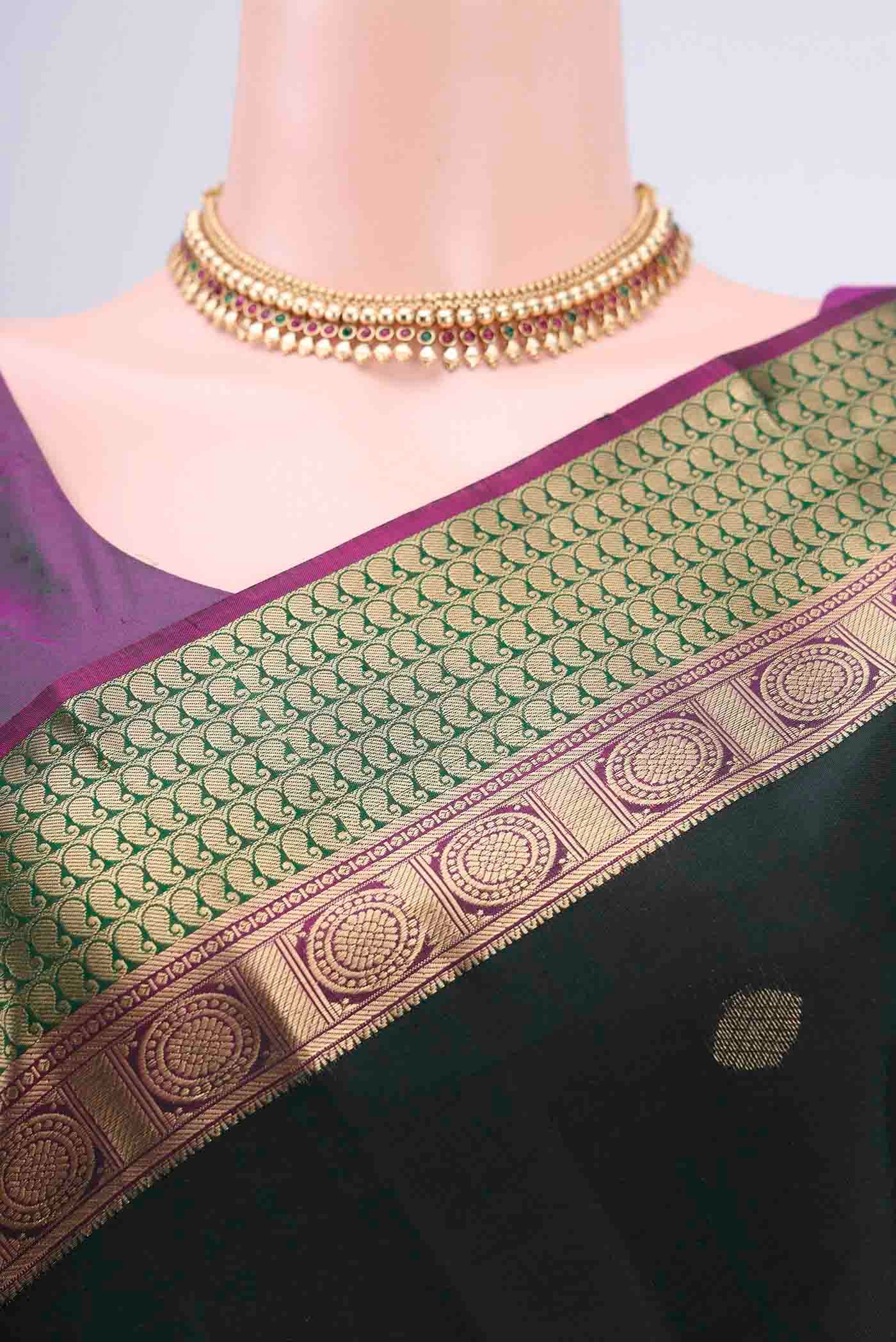 Border image of Bottle Green Dual Tone Nangavalli Silk [ Salem ] Saree with Zari Butta on the body and Zari Border