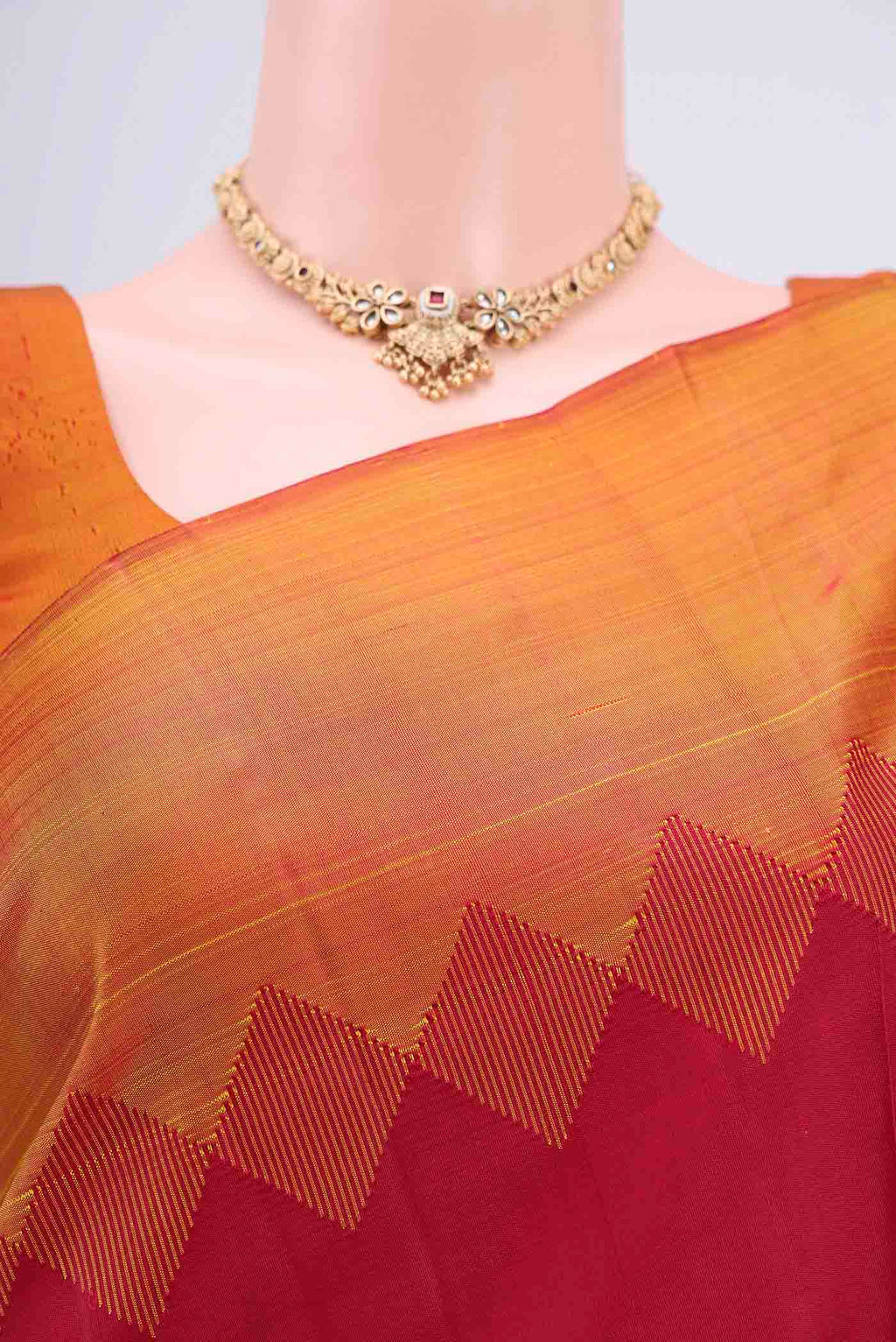 Border image of Maroon Kanchipuram Saree with Plain Body and Temple Border
